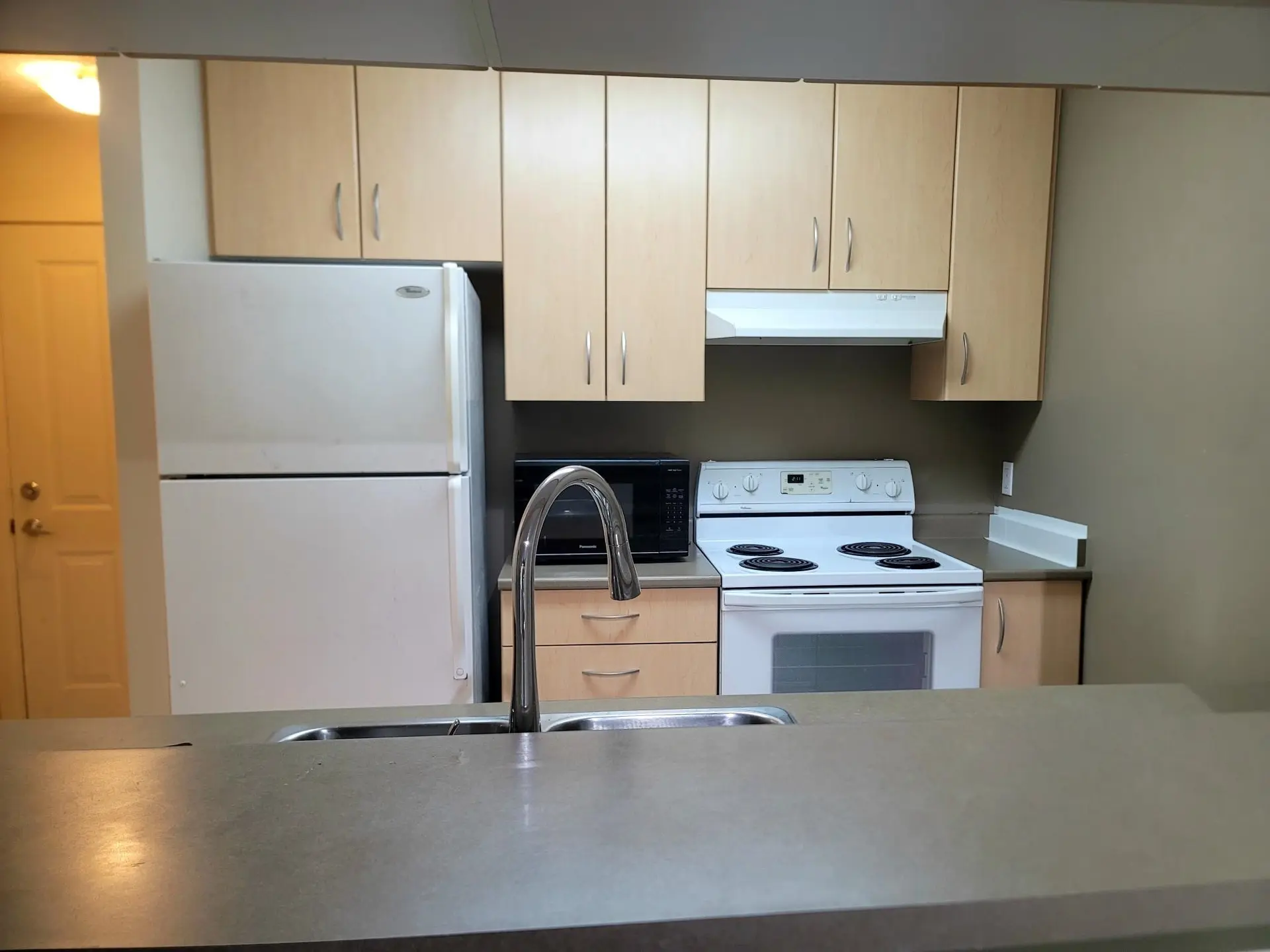 #302 3663 Crowley Drive - Image 7