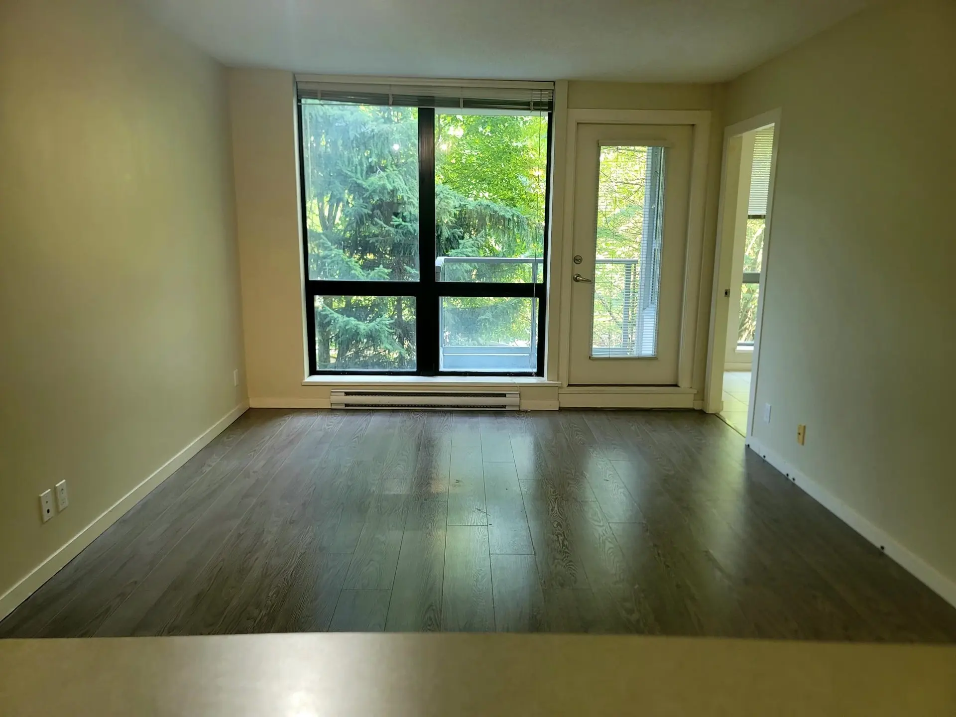 #302 3663 Crowley Drive - Image 9
