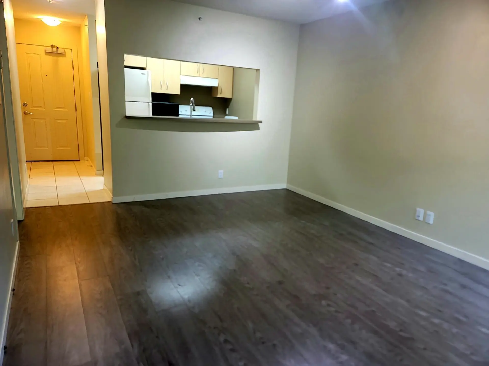 #302 3663 Crowley Drive - Image 8