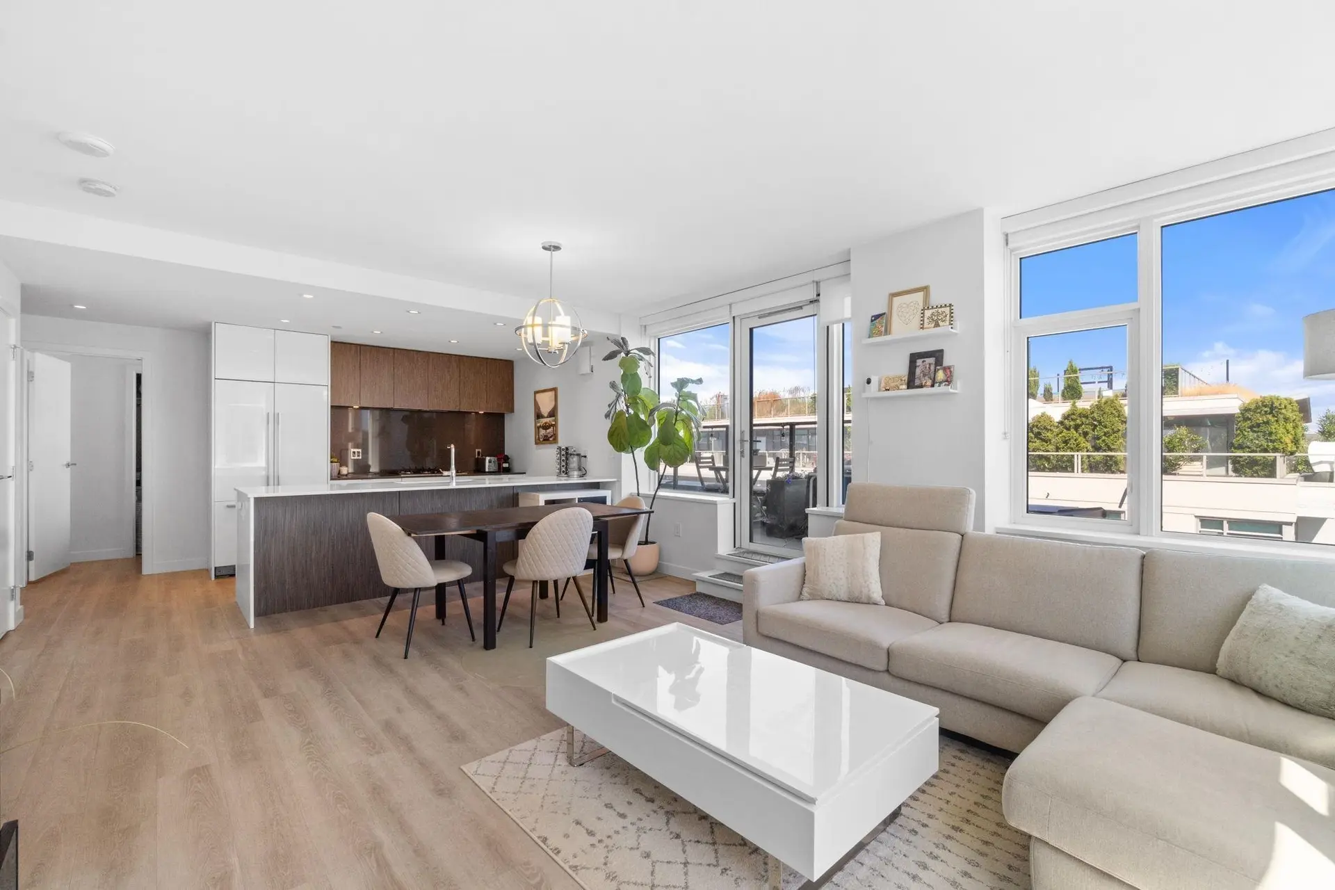 #805 209 East 7th Avenue - Image 2