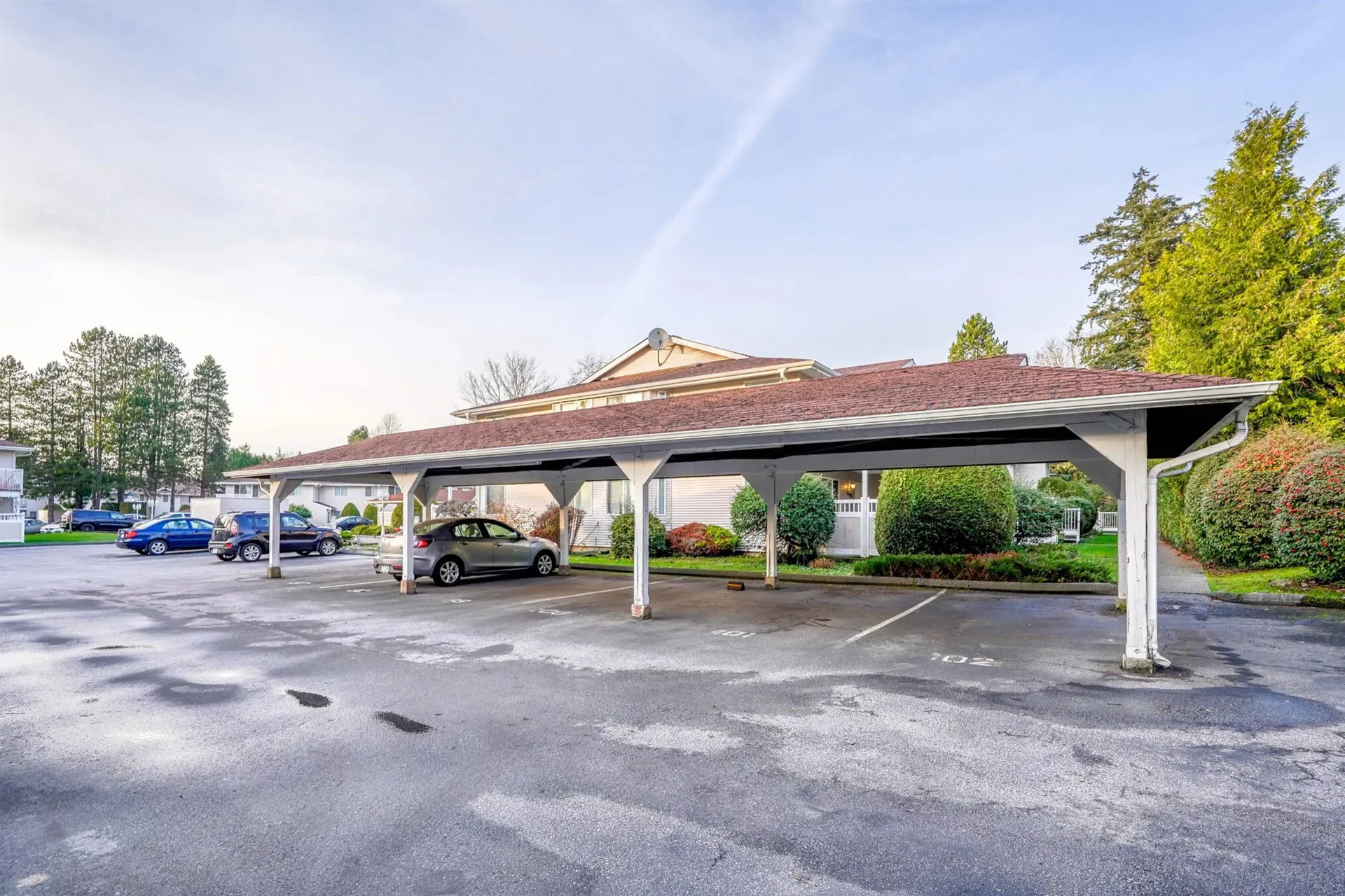 Property at #407 13963 72 AVENUE, Surrey, BC