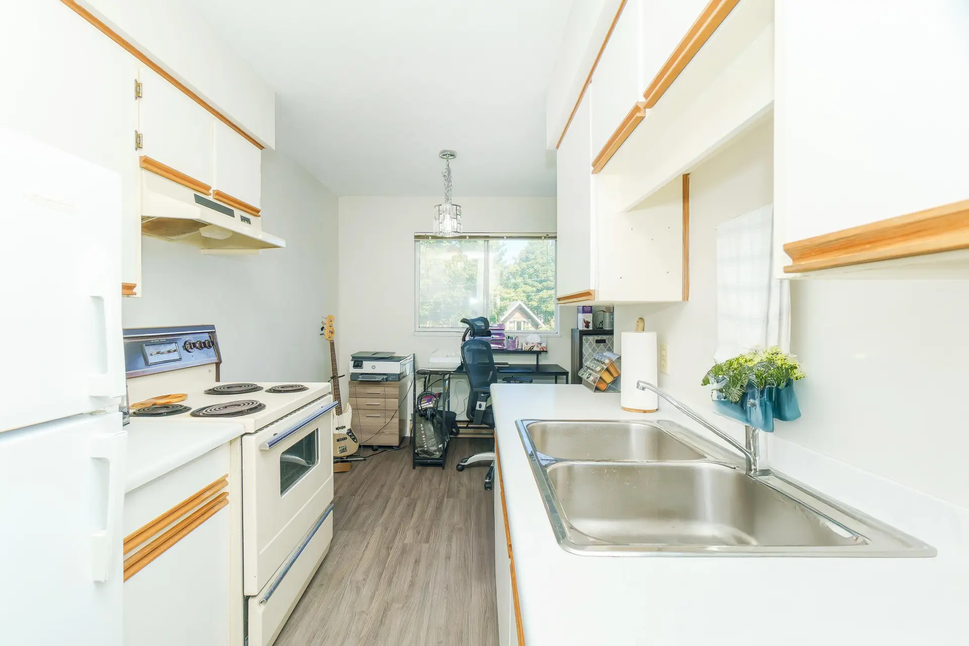 #301 458 E 43rd Avenue - Image 9