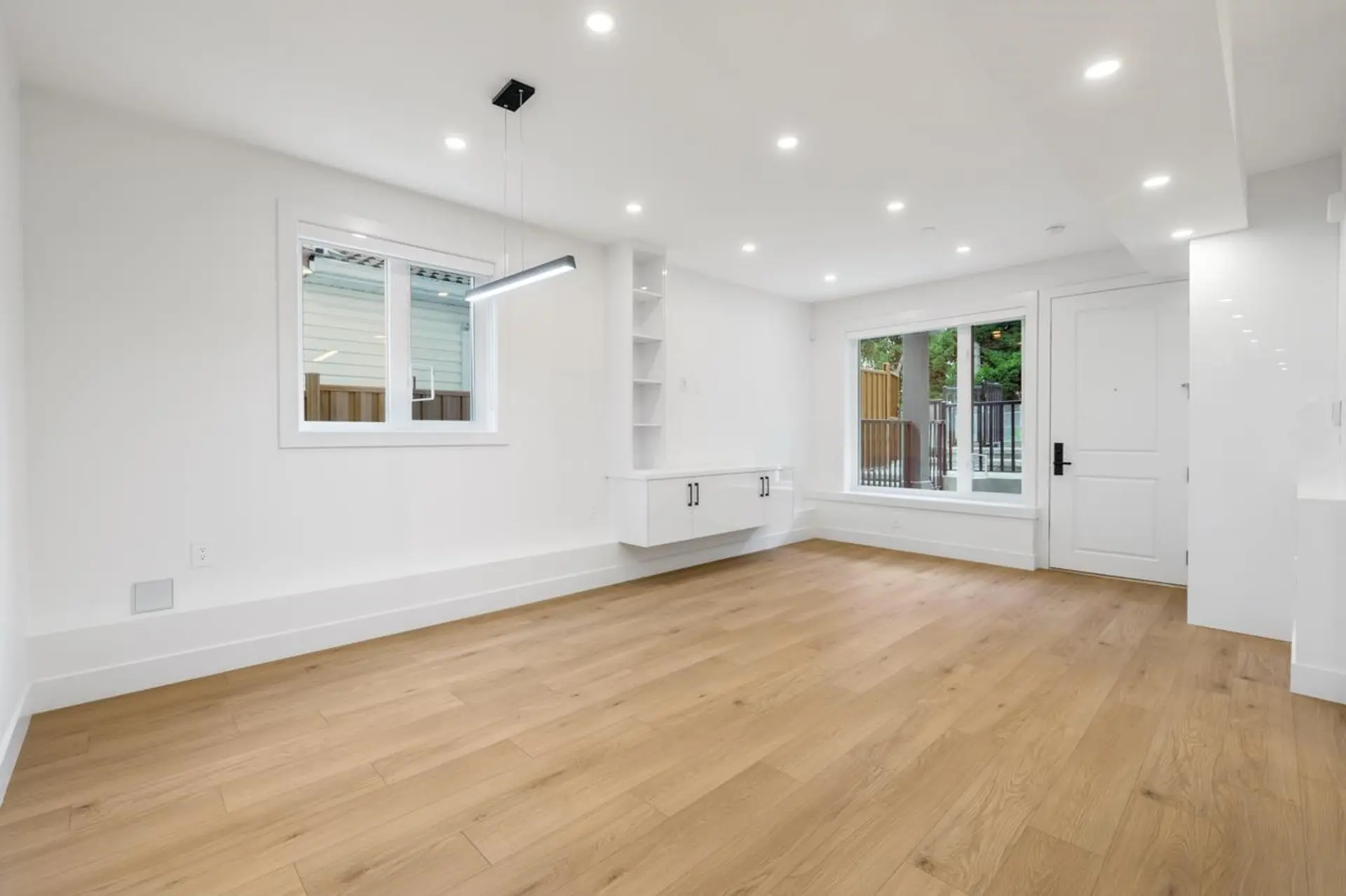 #2 3096 Vanness Avenue - Image 8