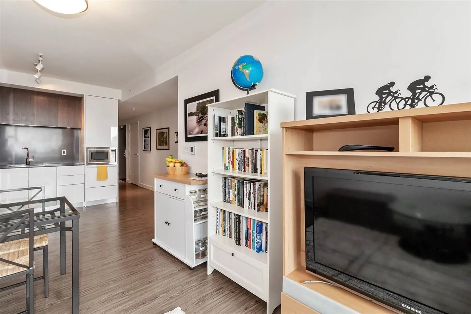 #415 209 E 7 Avenue - Image 6