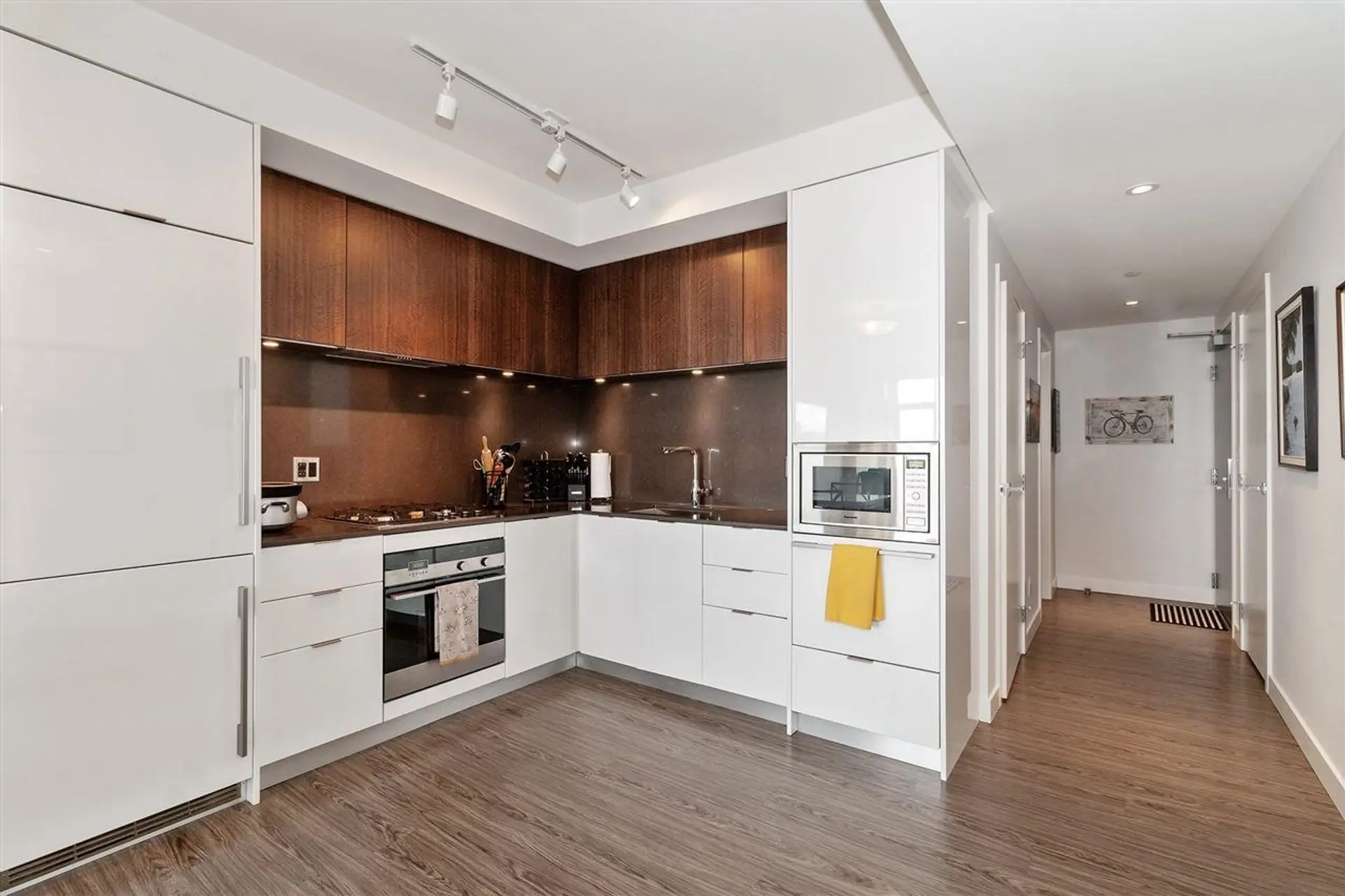 #415 209 E 7 Avenue - Image 7
