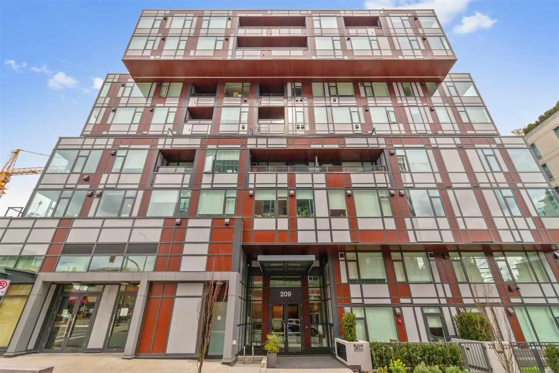 #415 209 E 7 Avenue - Image 1