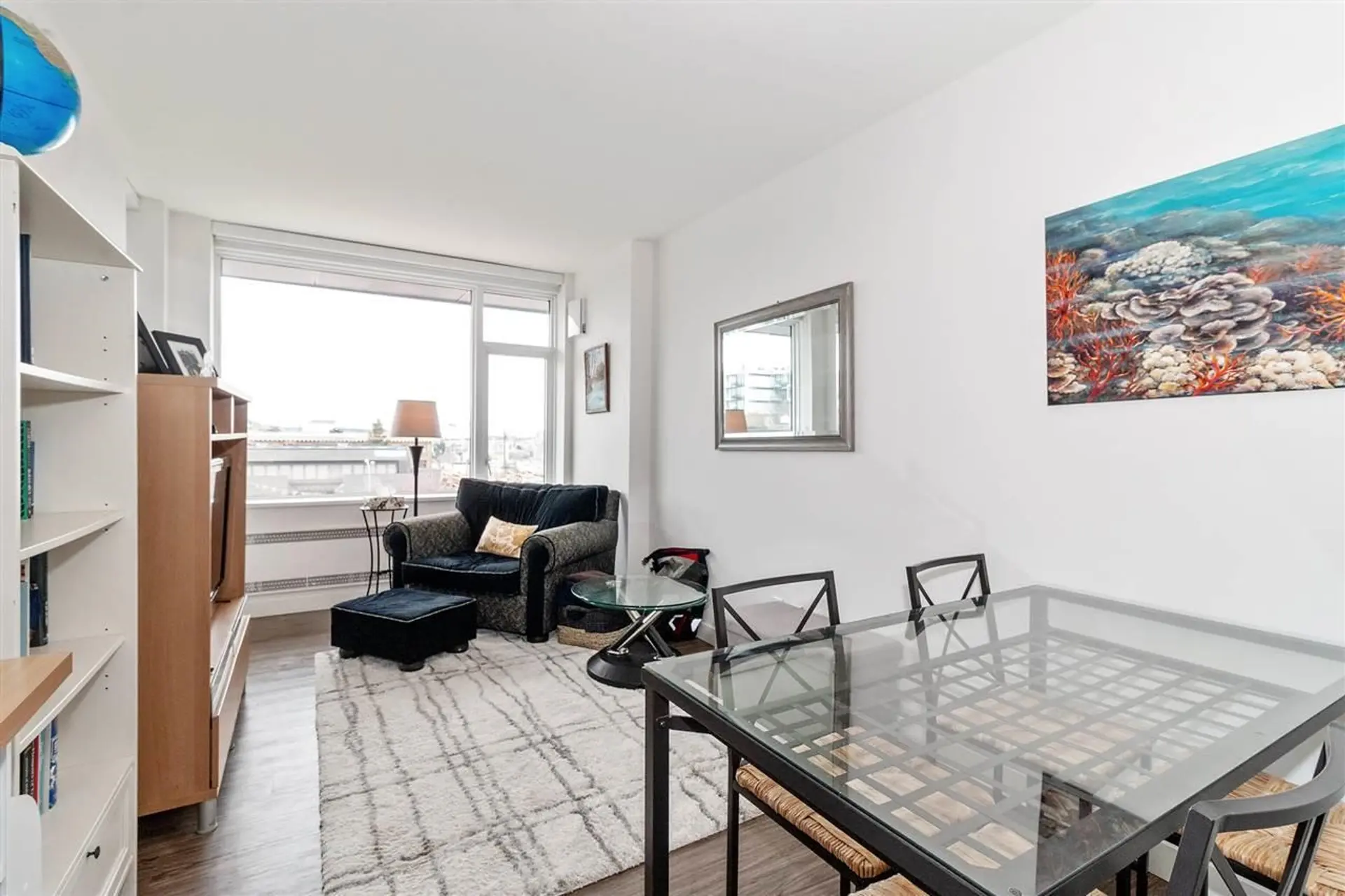 #415 209 E 7 Avenue - Image 4