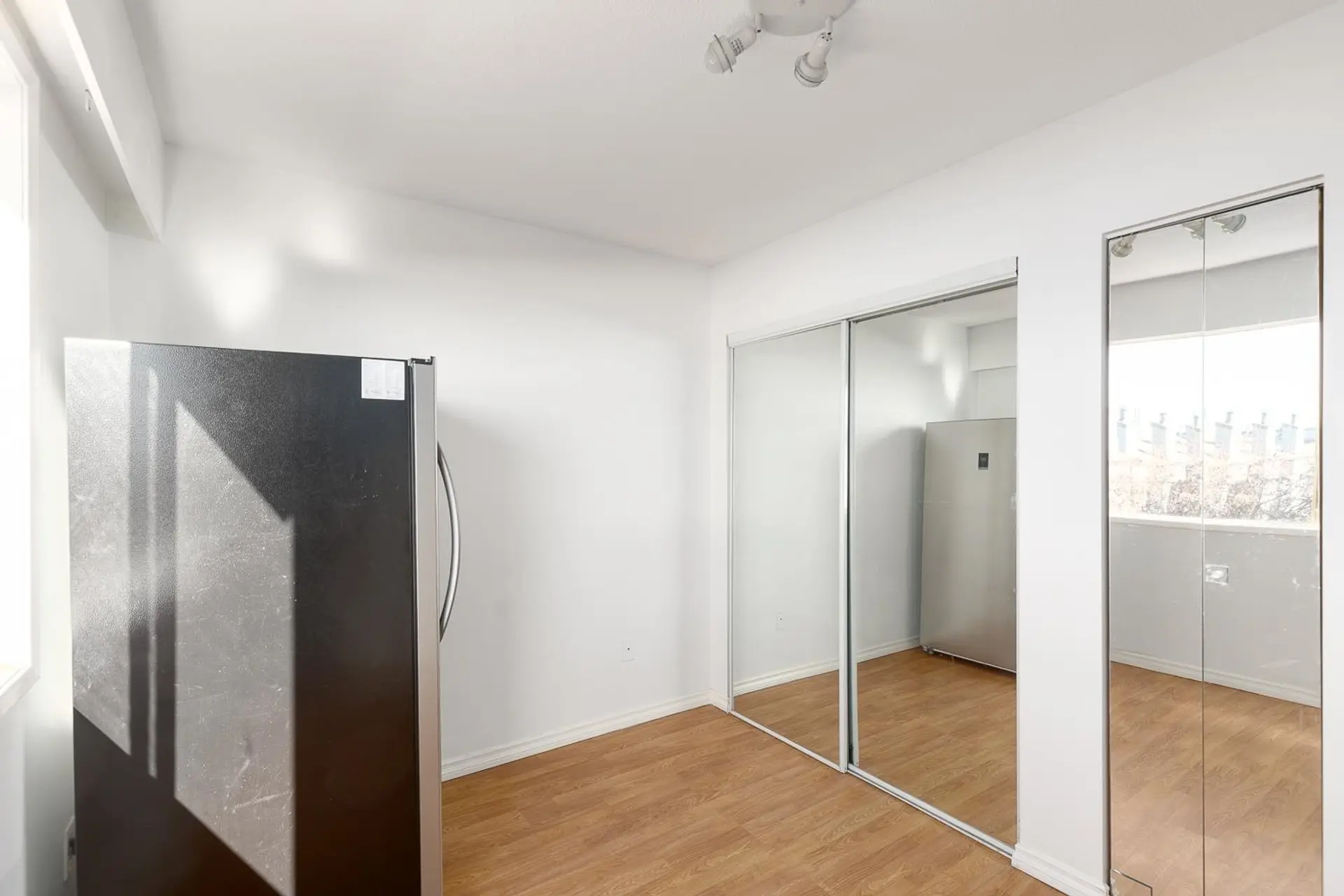#116 1345 Chesterfield Avenue - Image 14