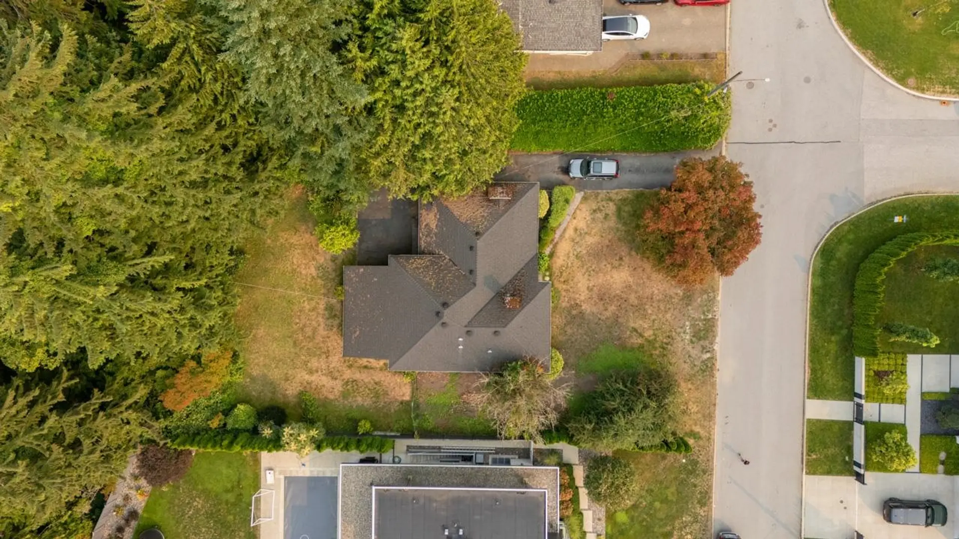4275 Lions Avenue - Image 2