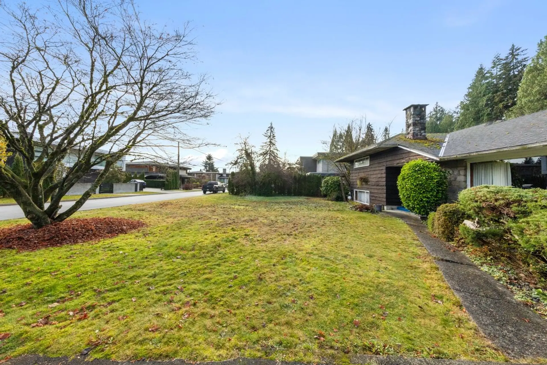4275 Lions Avenue - Image 12