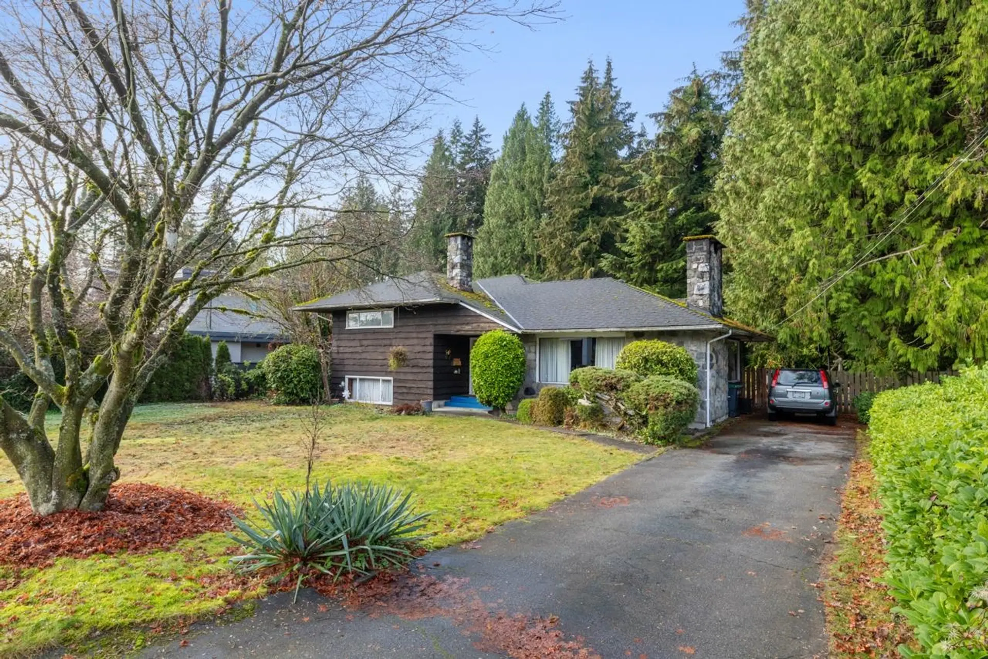 4275 Lions Avenue - Image 1