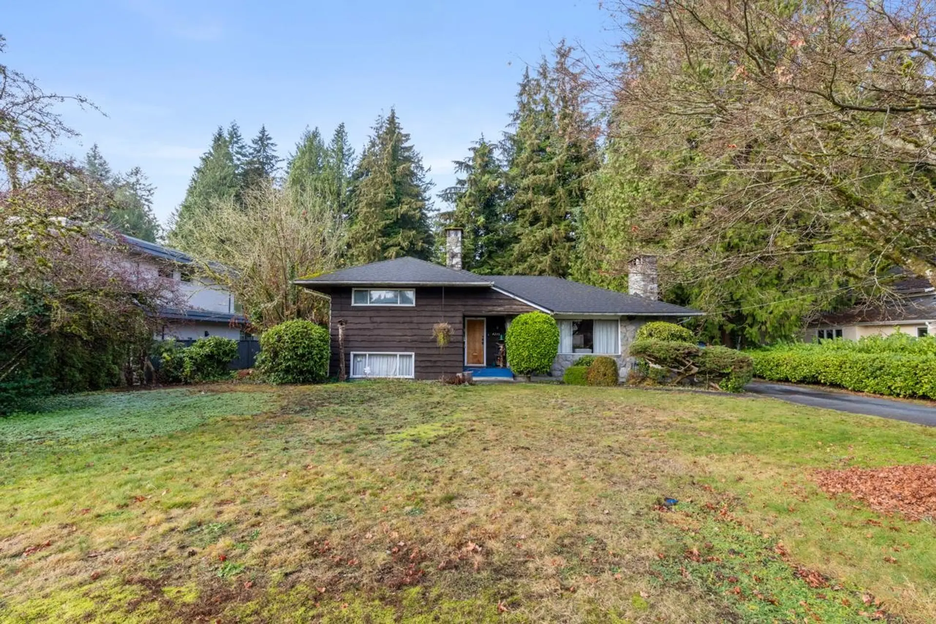 4275 Lions Avenue - Image 11