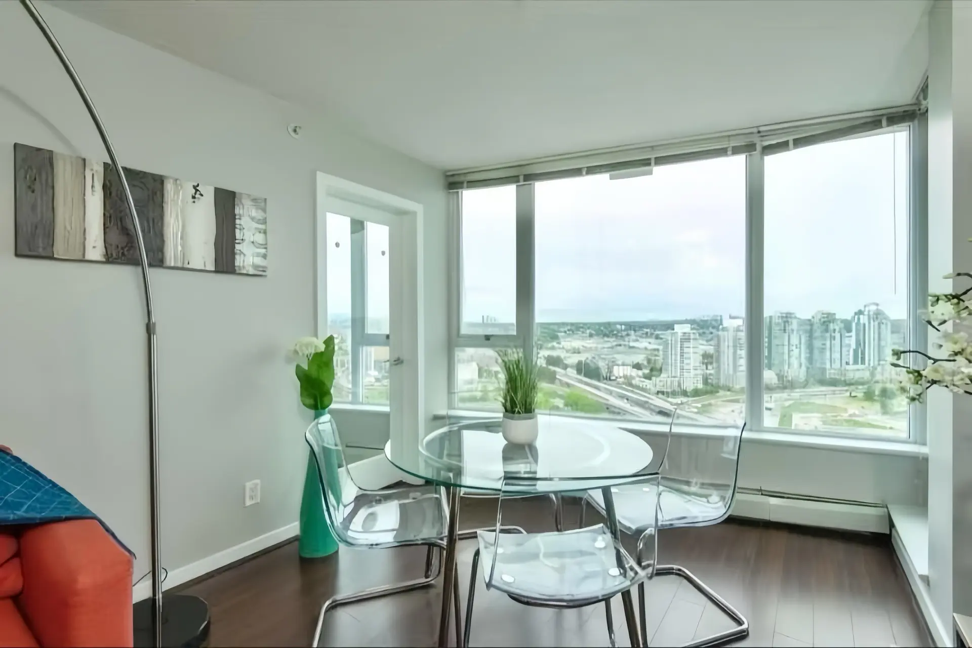 #2901 688 Abbott Street - Image 4