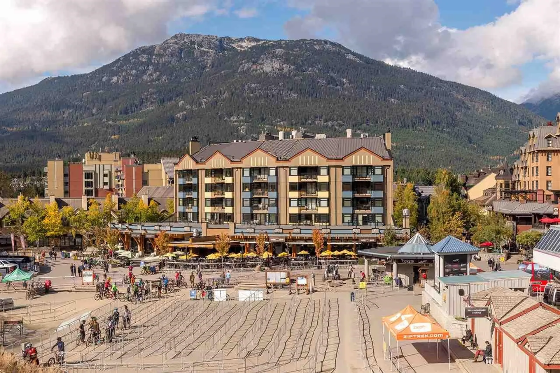 #307 4280 Mountain Square - Image 17
