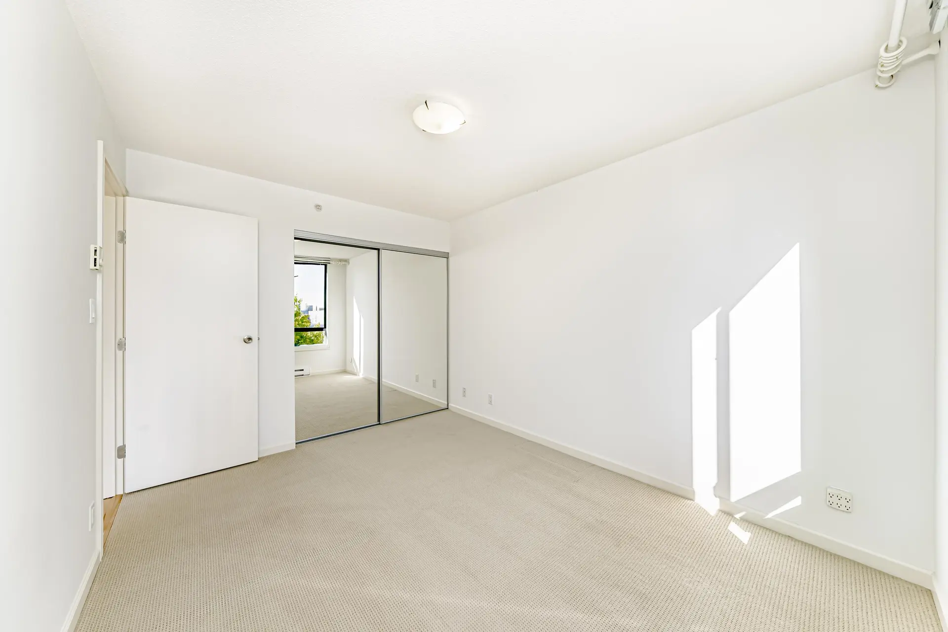 #721 7831 Westminster Highway - Image 12