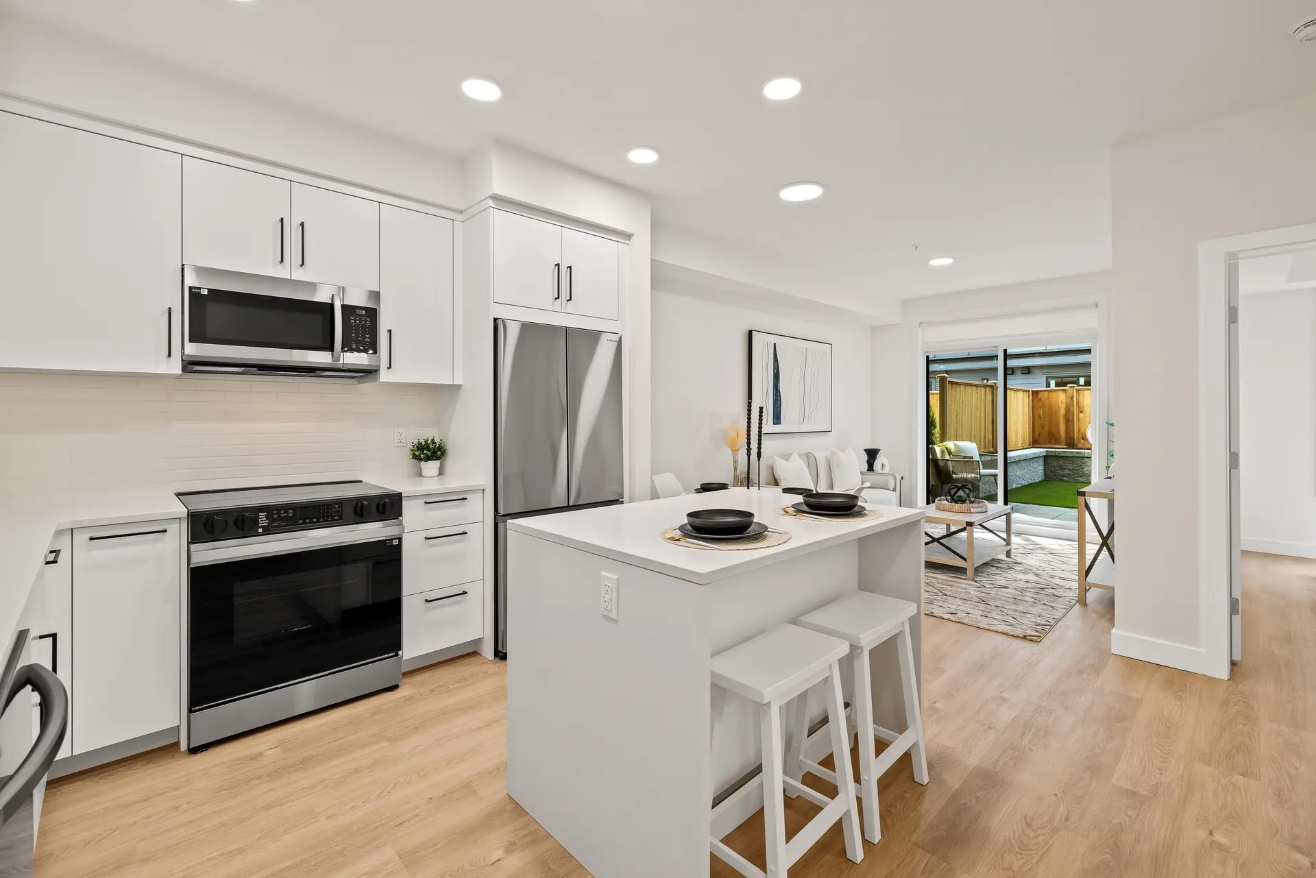 #205 33816 South Fraser Way - Image 6