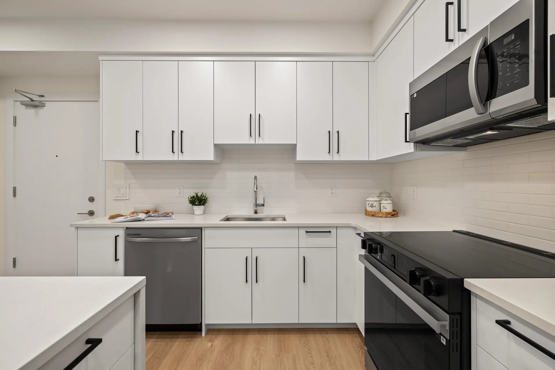 #205 33816 South Fraser Way - Image 5