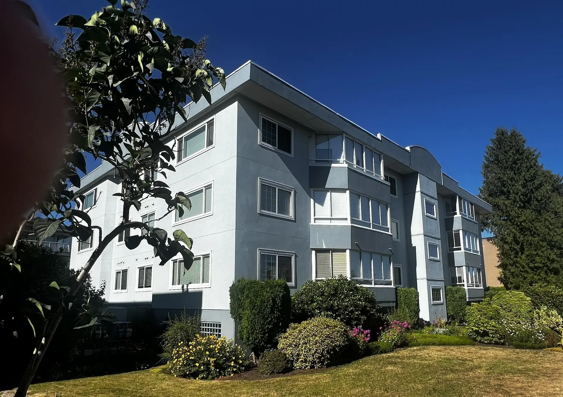 #101 22241 Selkirk Avenue - Image 1