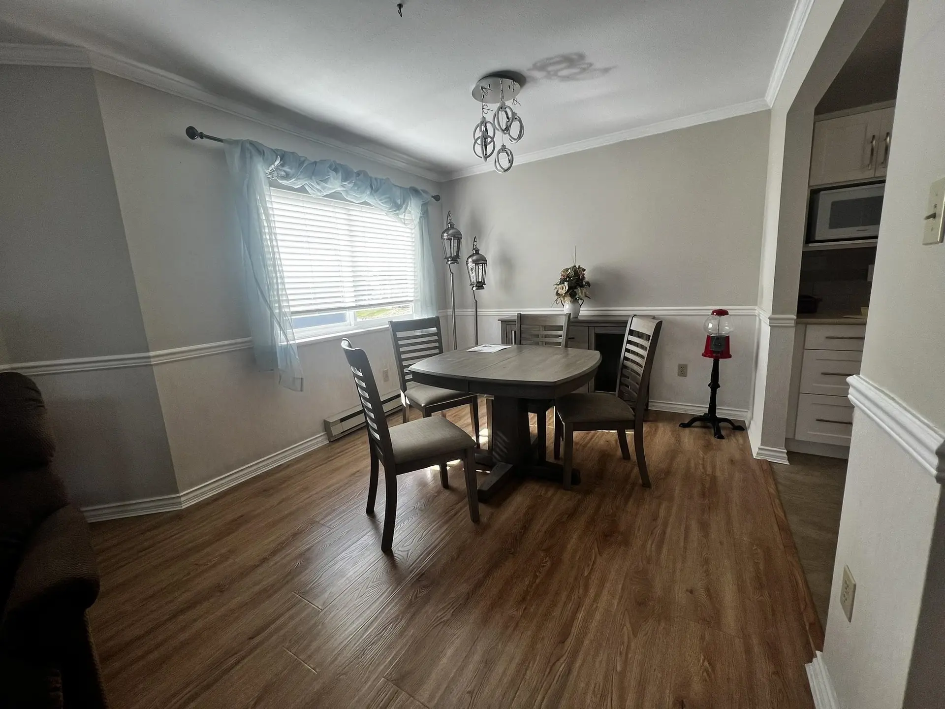 #101 22241 Selkirk Avenue - Image 5