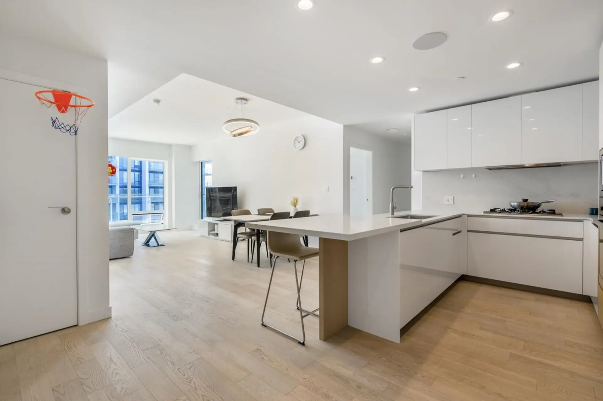 #417 6833 Pearson Way - Image 8
