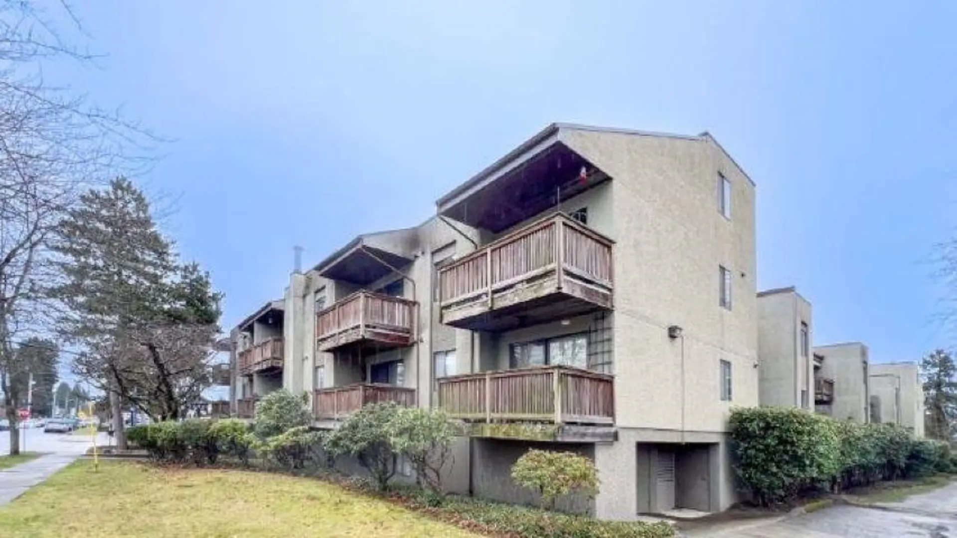 #212 1202 London Street - Image 2