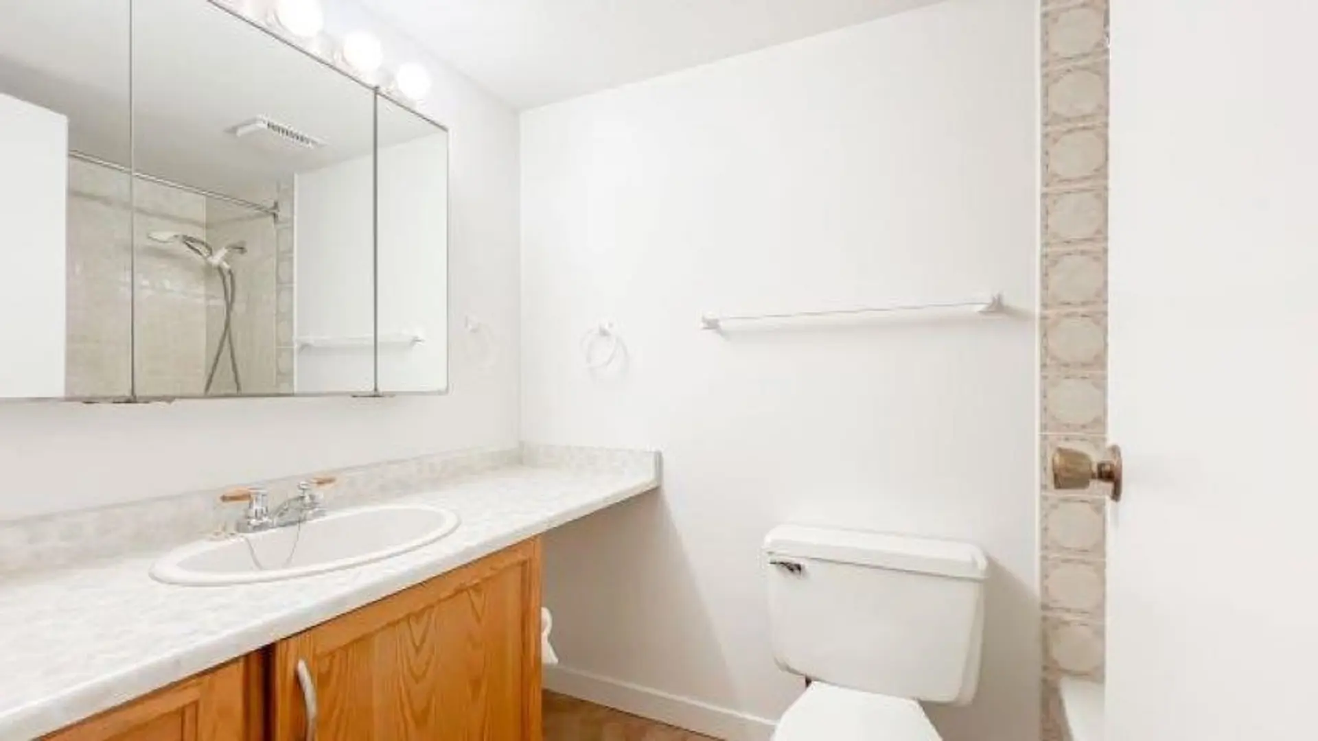 #212 1202 London Street - Image 12