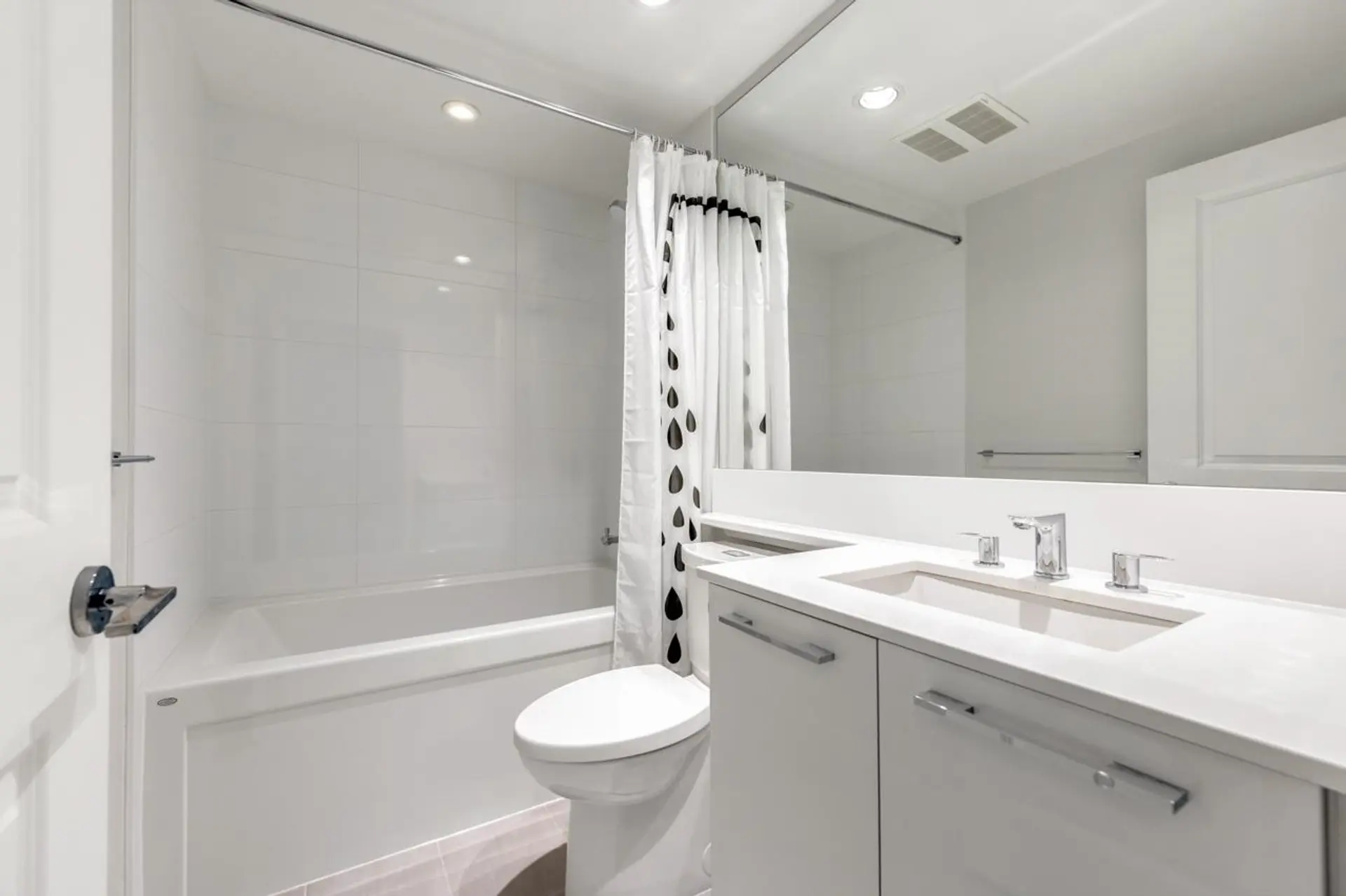 Property at #2406 6700 DUNBLANE AVENUE, Burnaby, BC