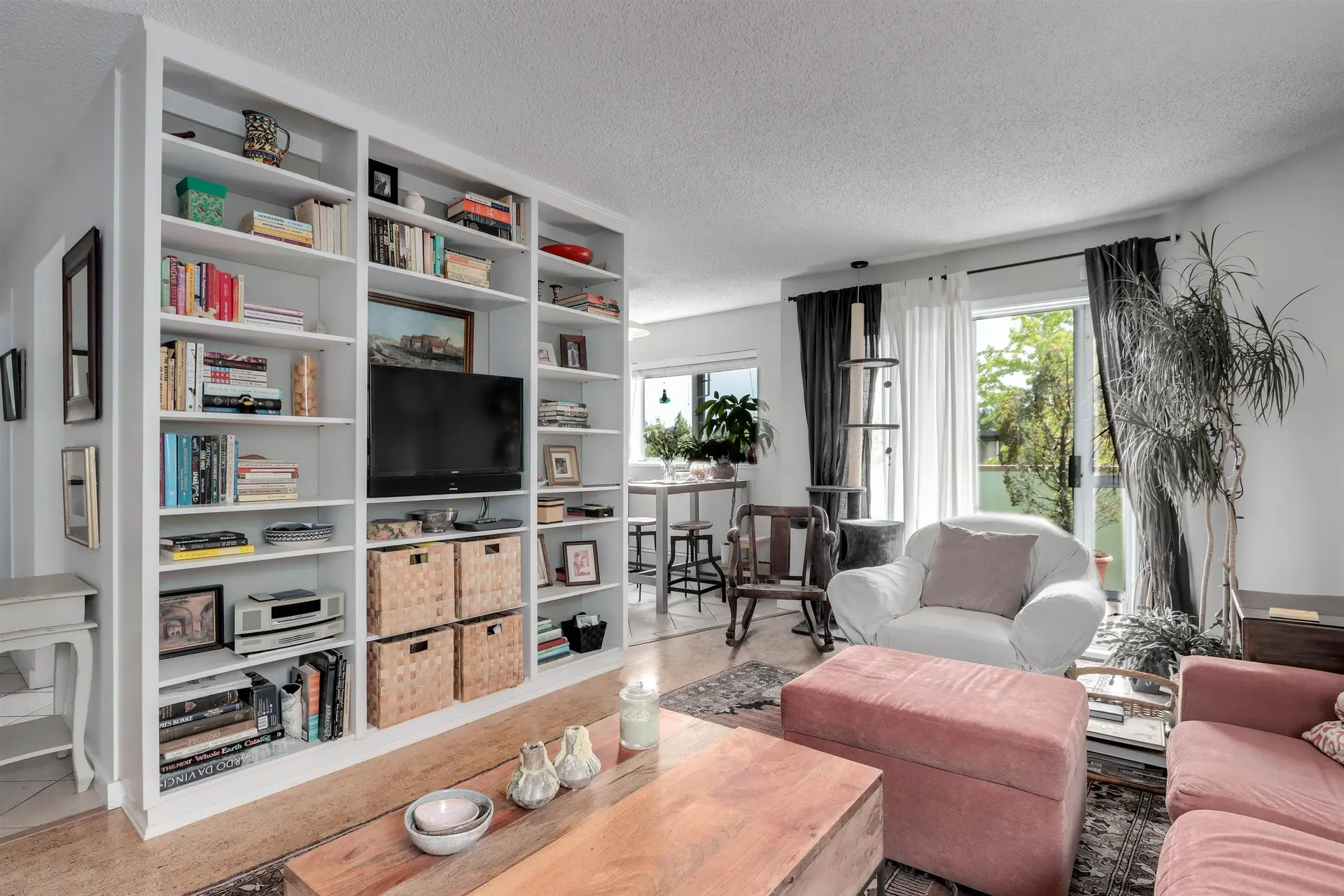 #406 998 W 19th Avenue - Image 3