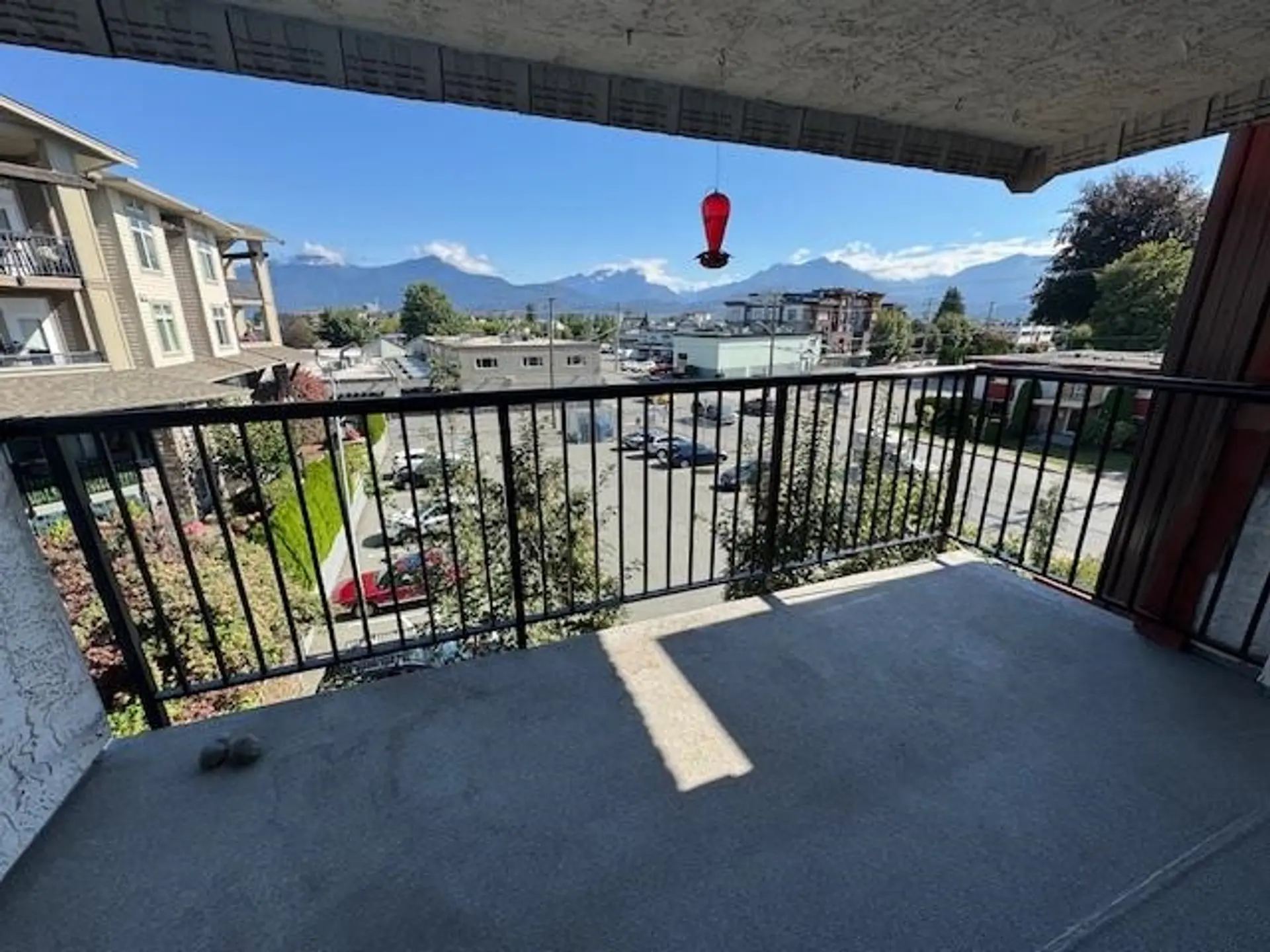 #303 9080 Mary Street - Image 3