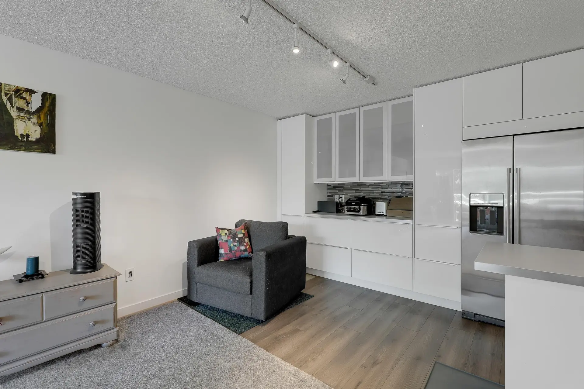 #503 250 W 1st Street - Image 5