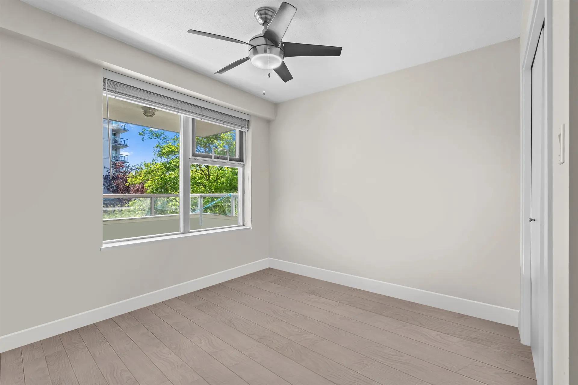 #202 235 Guildford Way - Image 6