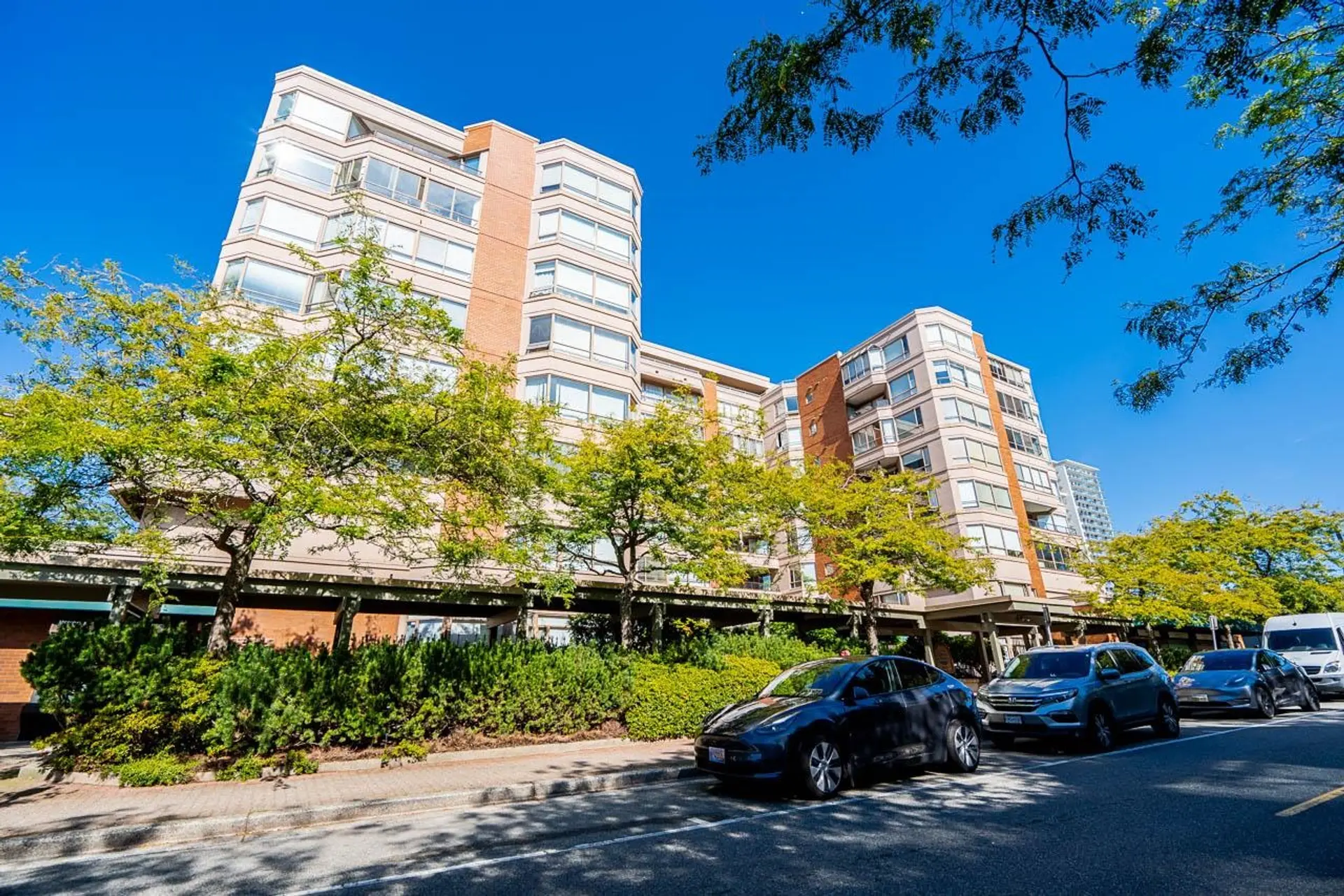 Property at #502 15111 Russell Avenue, White Rock, BC