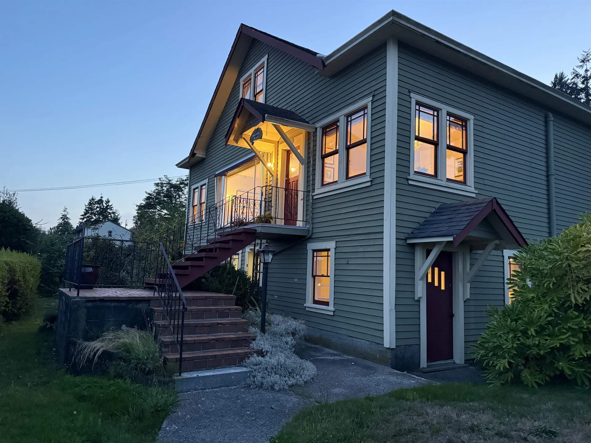 Property at 589 Seaview Road, Gibsons, BC