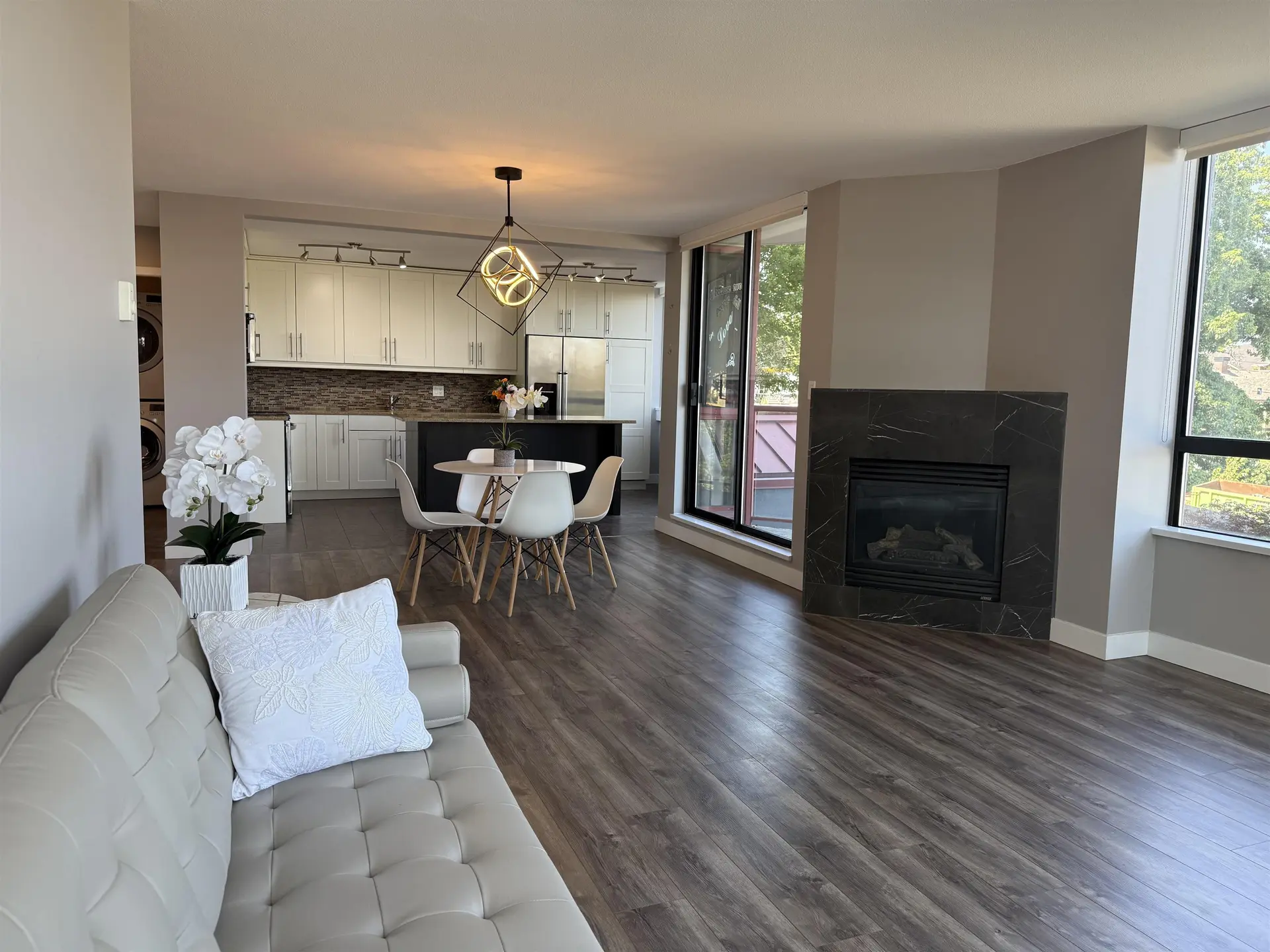 #102 38 Leopold Place - Image 11