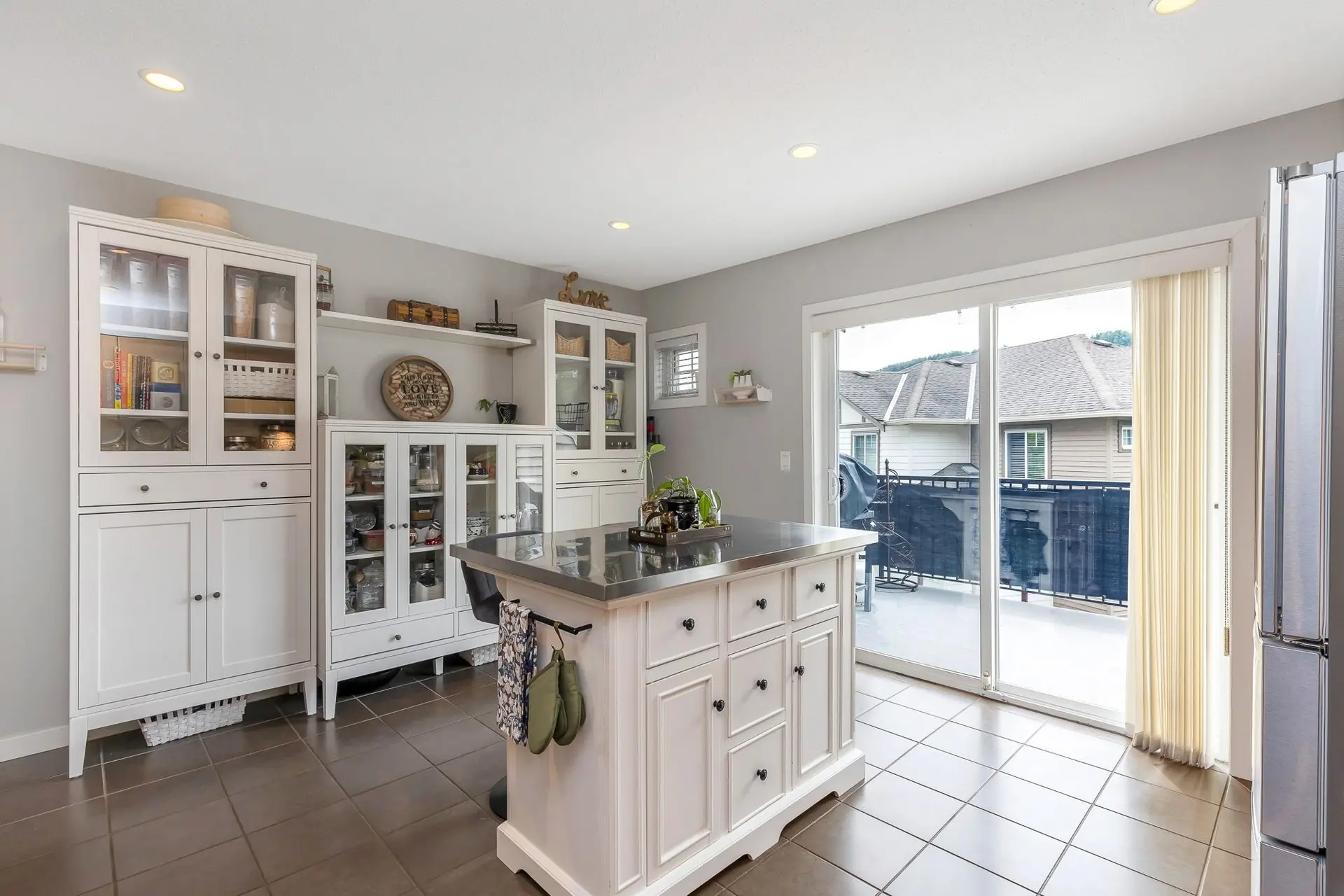 #60 4401 Blauson Boulevard - Image 6