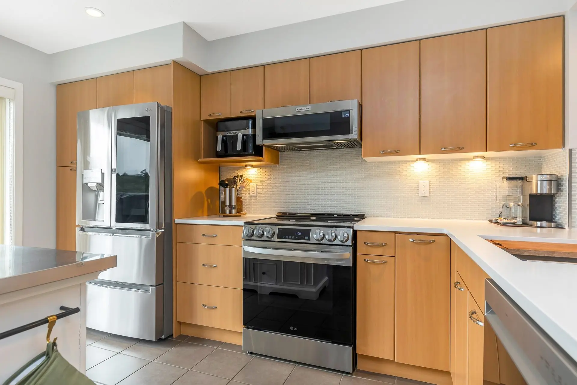 #60 4401 Blauson Boulevard - Image 5