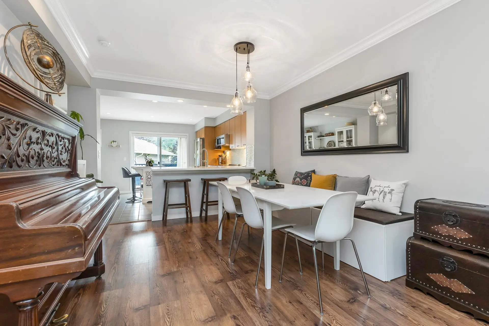 #60 4401 Blauson Boulevard - Image 9
