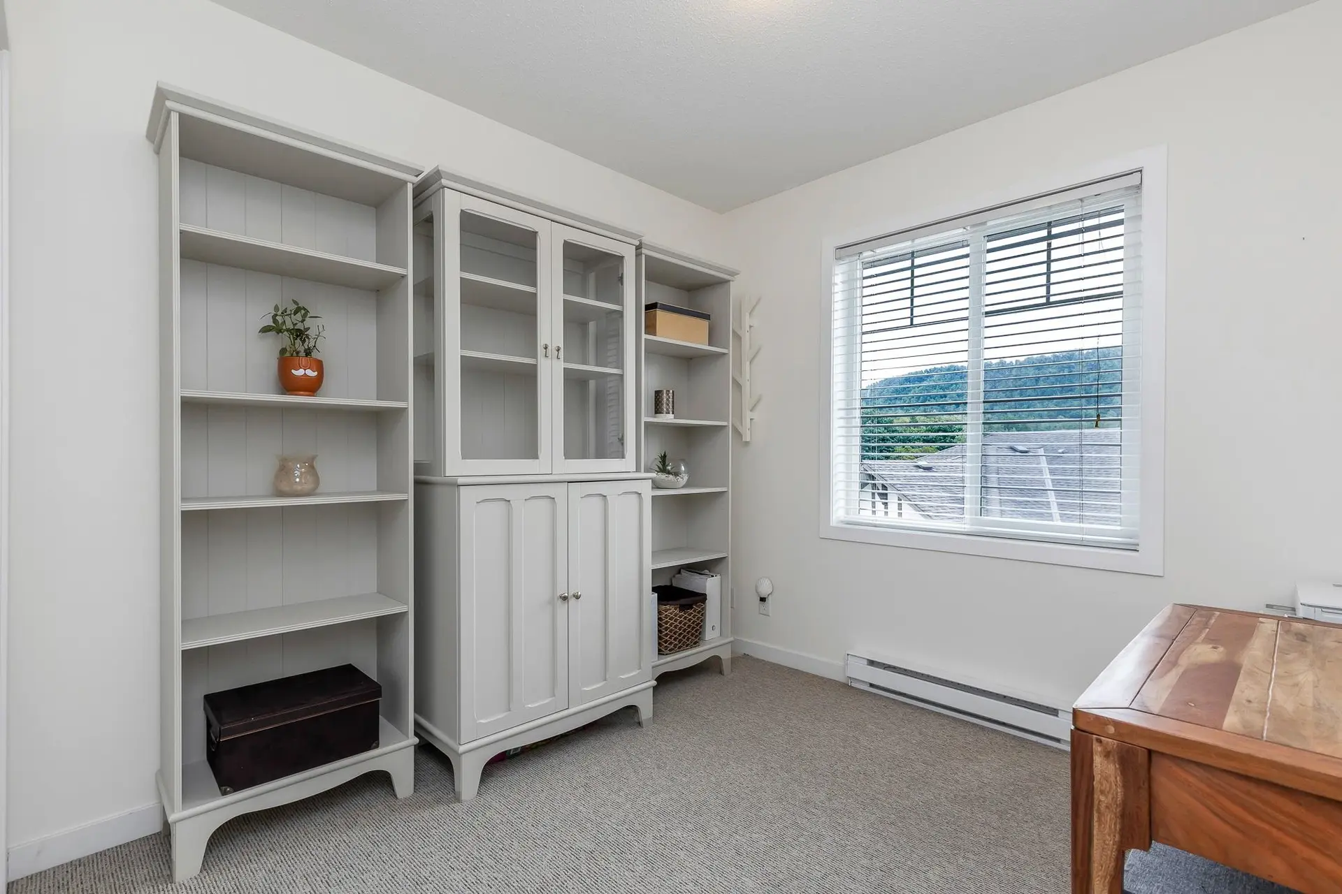#60 4401 Blauson Boulevard - Image 15