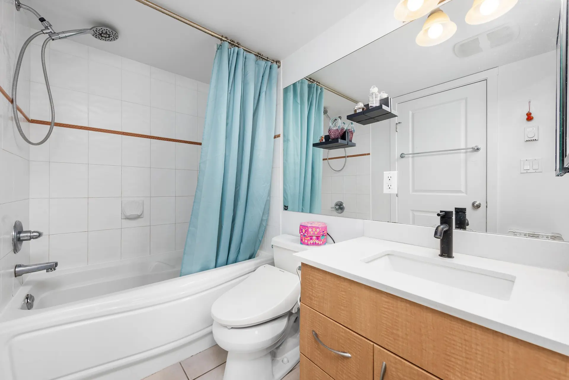 #202 38003 Second Avenue - Image 16