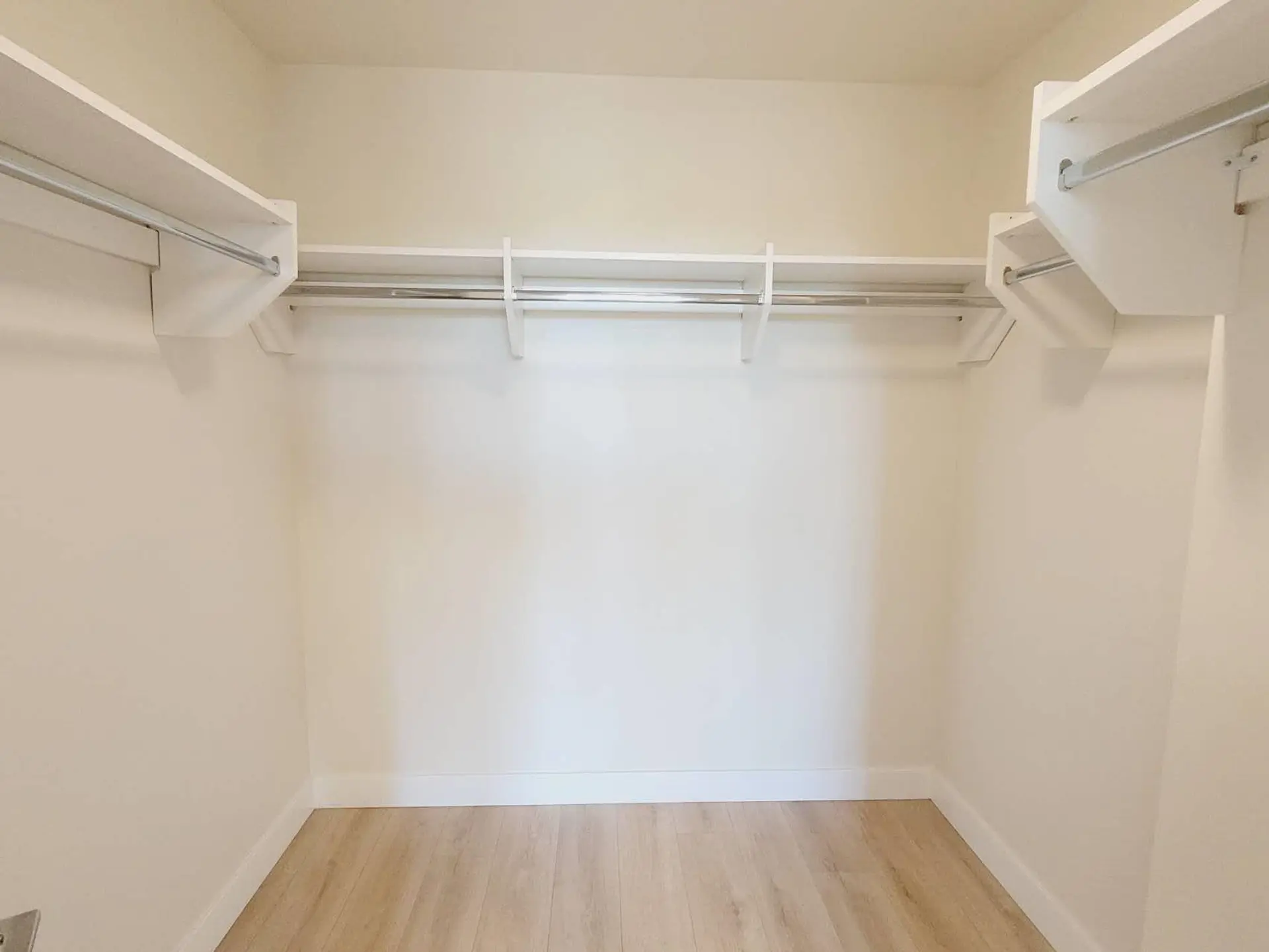 #224 1792 Starling Drive - Image 7