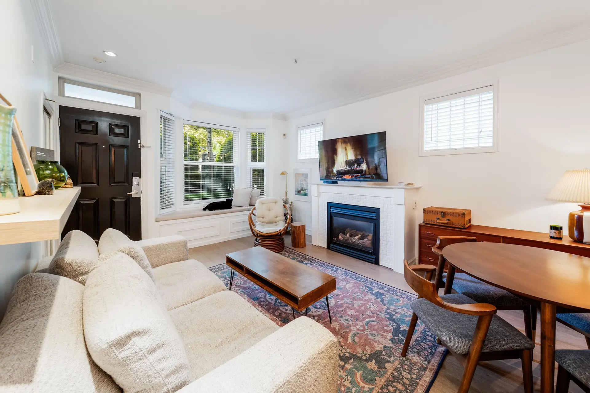 966 W 16th Avenue - Image 1