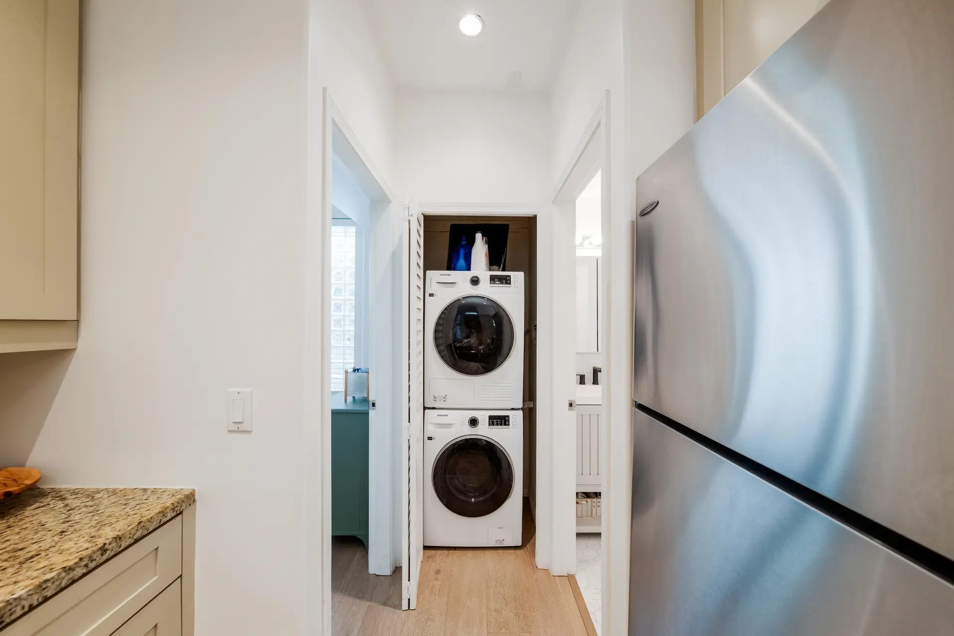 966 W 16th Avenue - Image 9