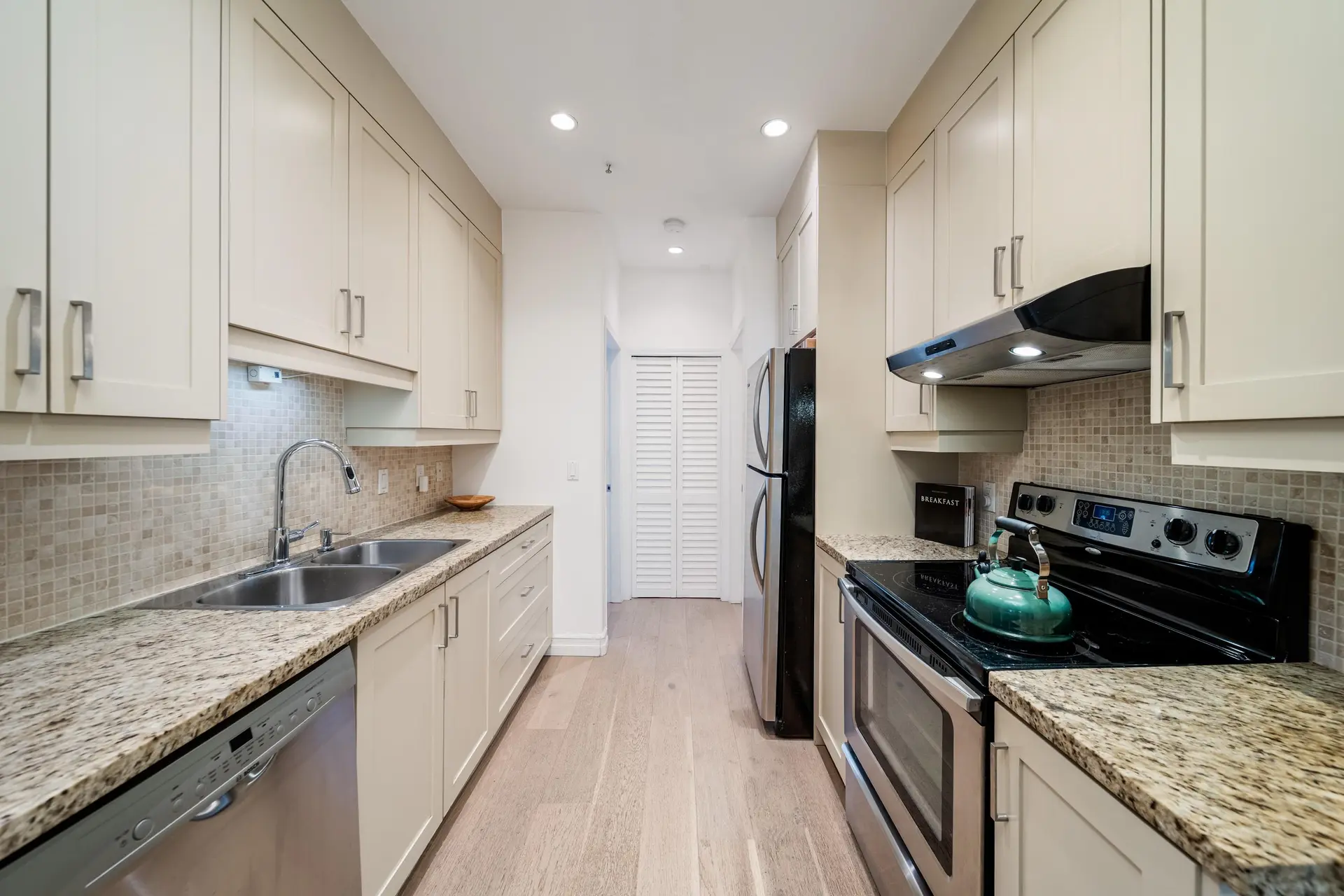 966 W 16th Avenue - Image 8
