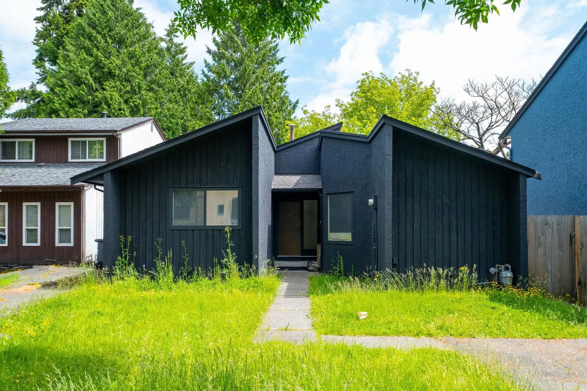 7092 129a Street - Image 1