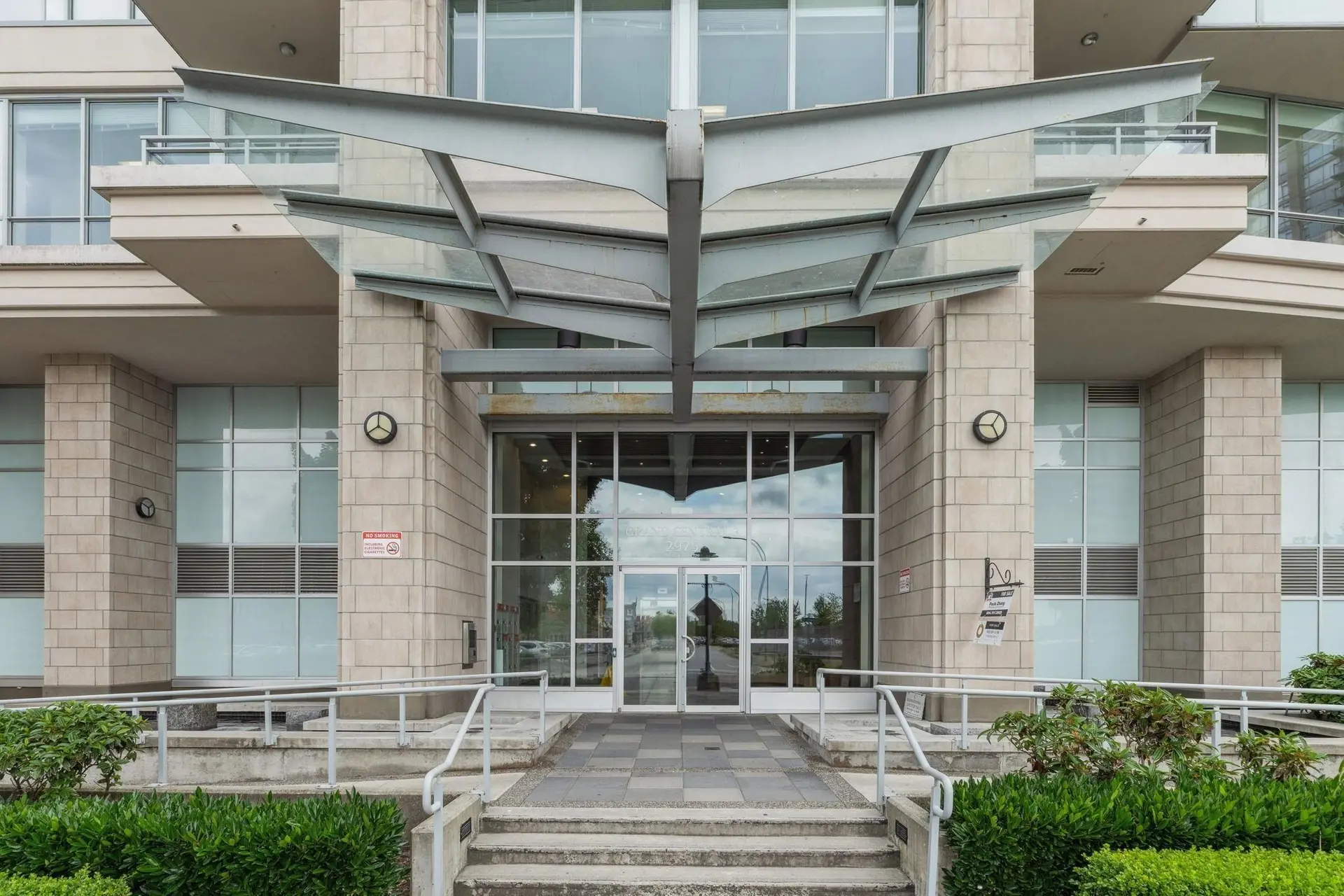 #1208 2975 Atlantic Avenue - Image 2