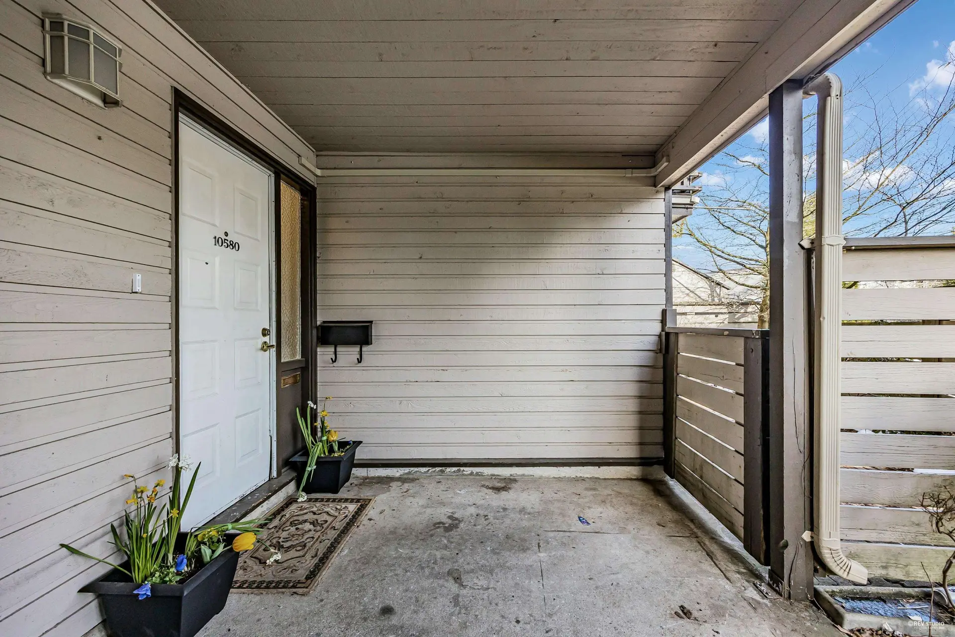 10580 Holly Park Lane - Image 11