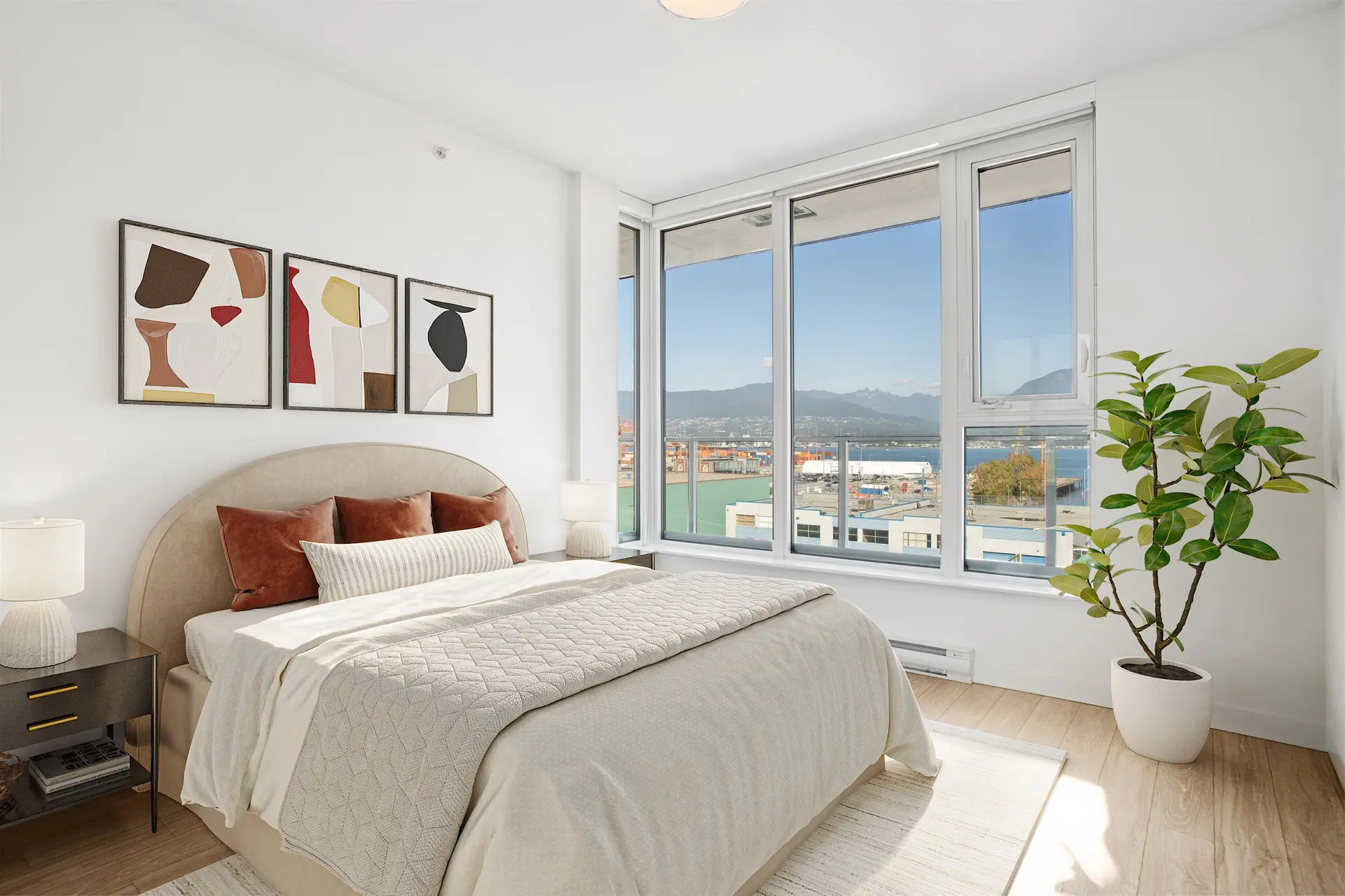 #653 955 E Hastings Street - Image 4