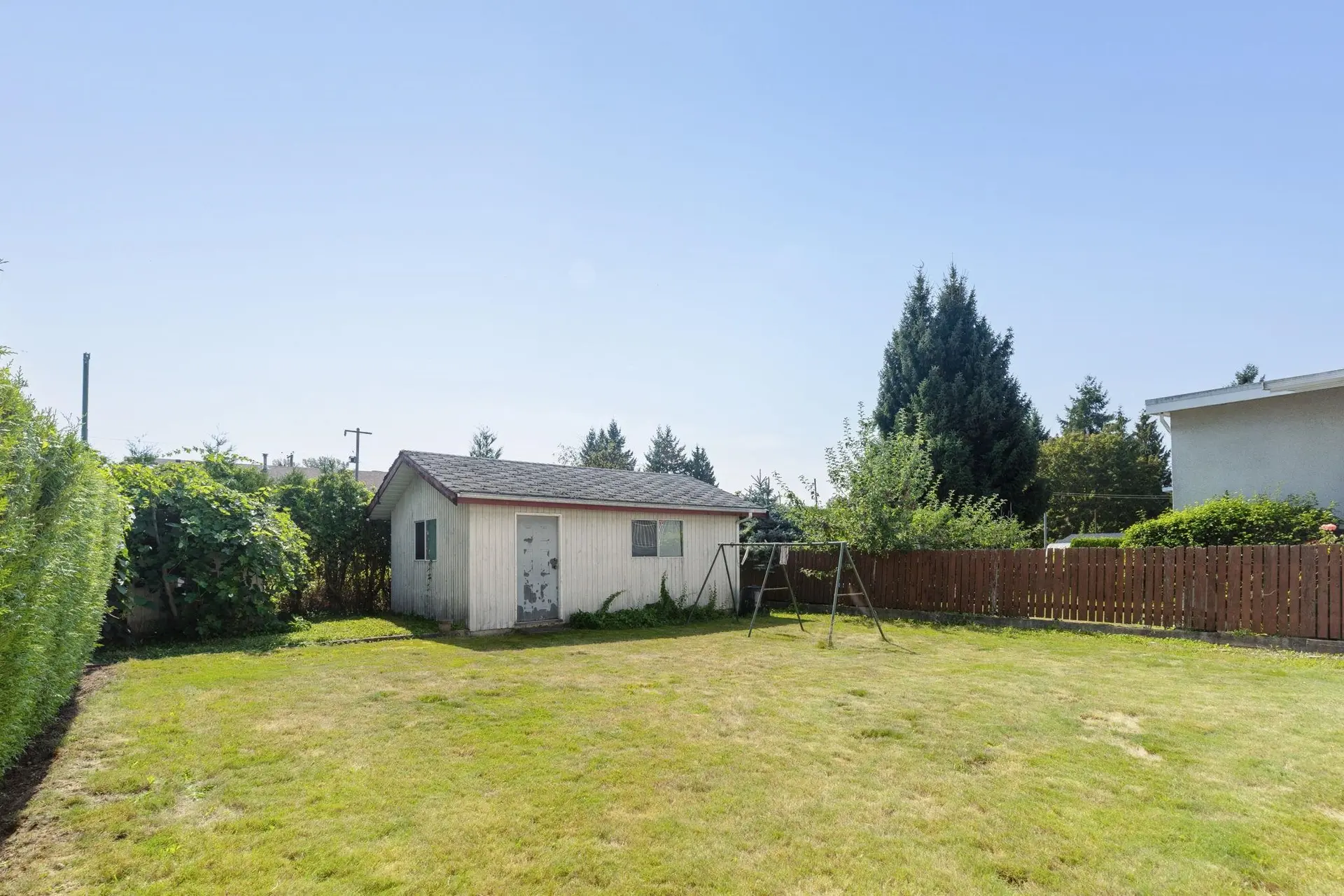 920 Everett Crescent - Image 3