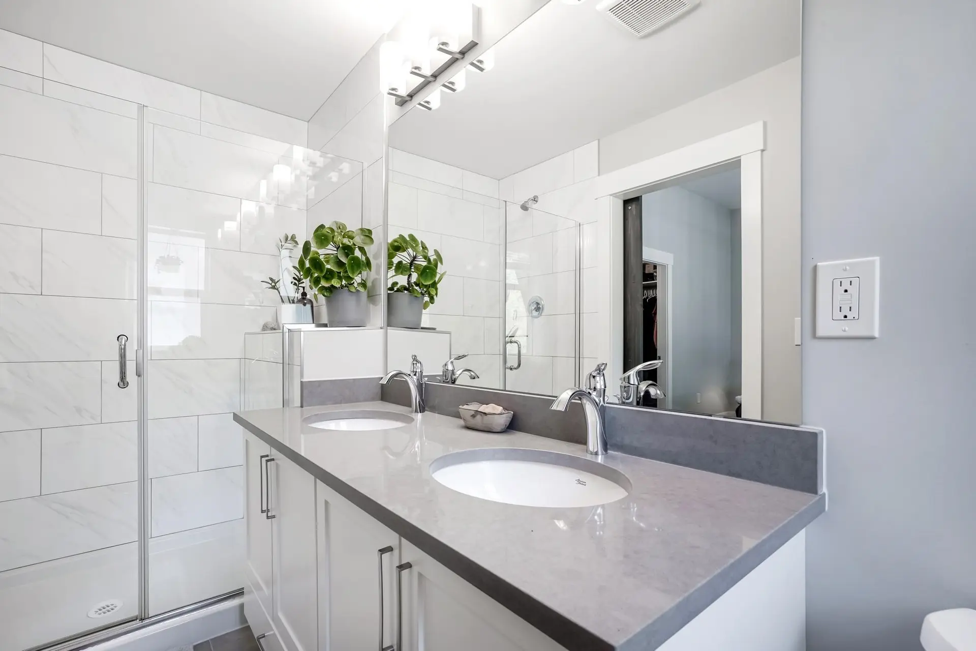 #33 386 Pine Avenue - Image 10