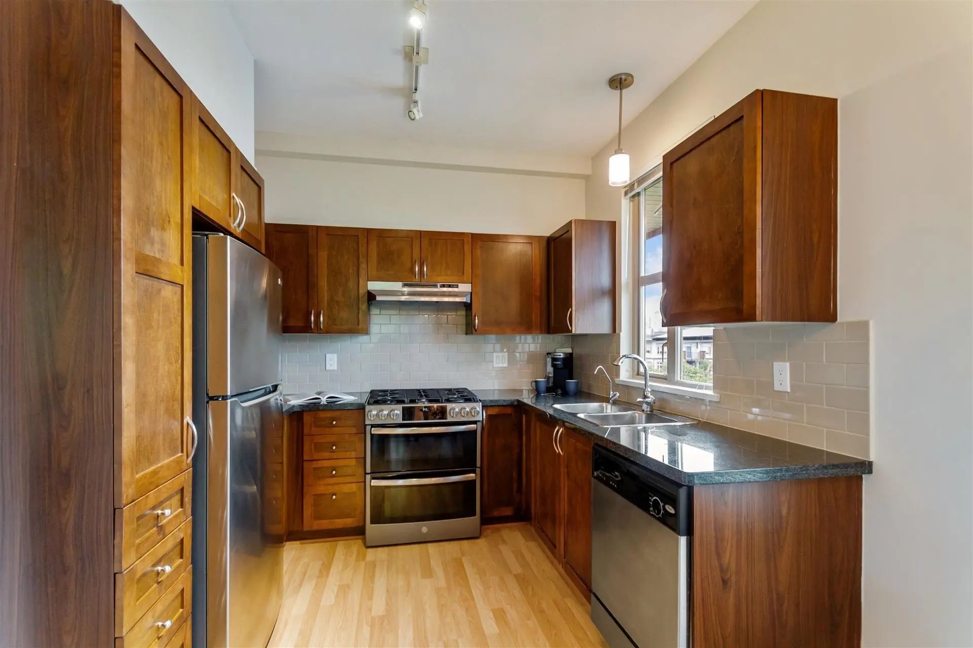 #404 2388 Western Parkway - Image 6